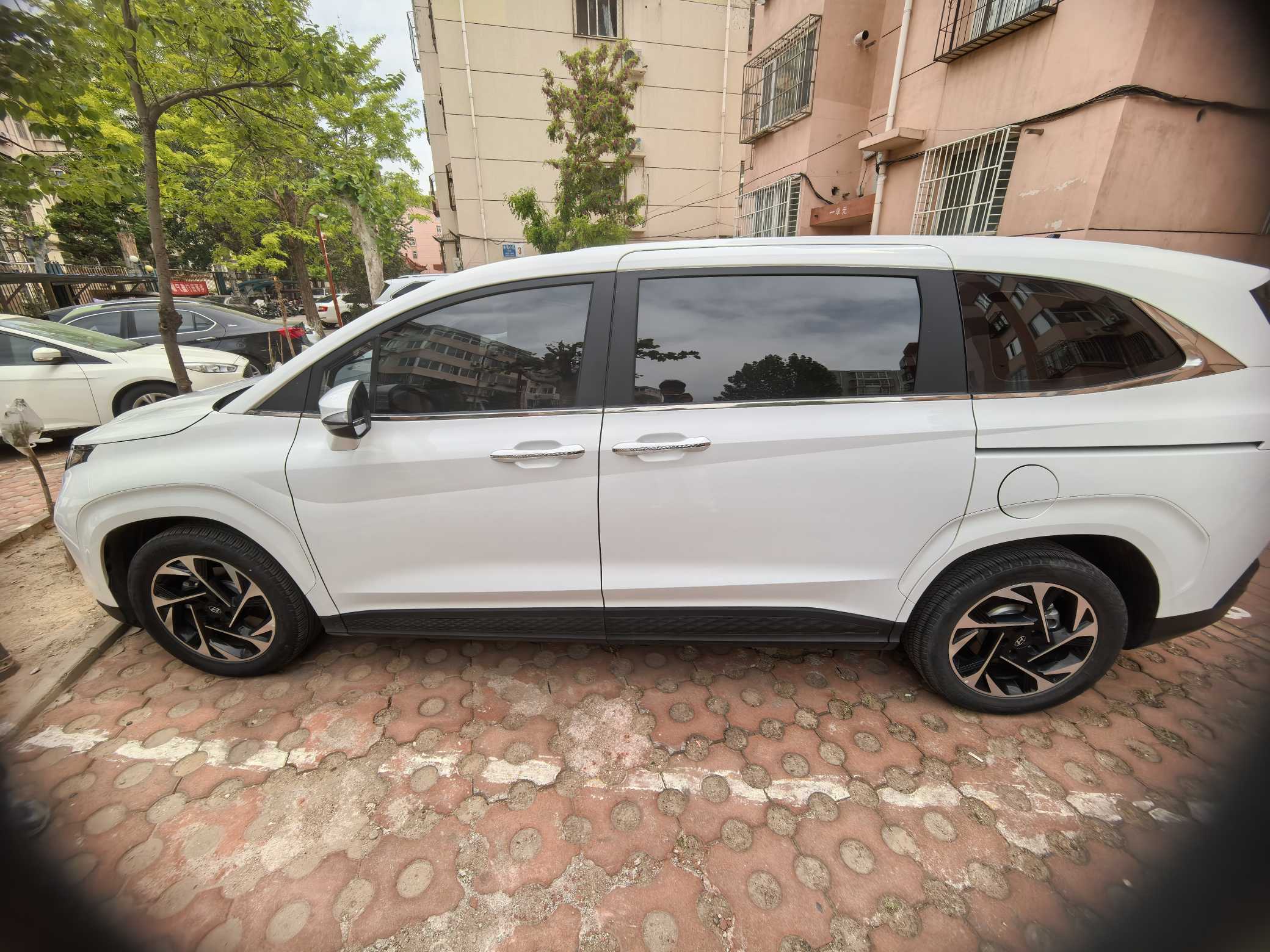 Hyundai Custo 2023 #8 Hyundai Custo 2023 car image #8