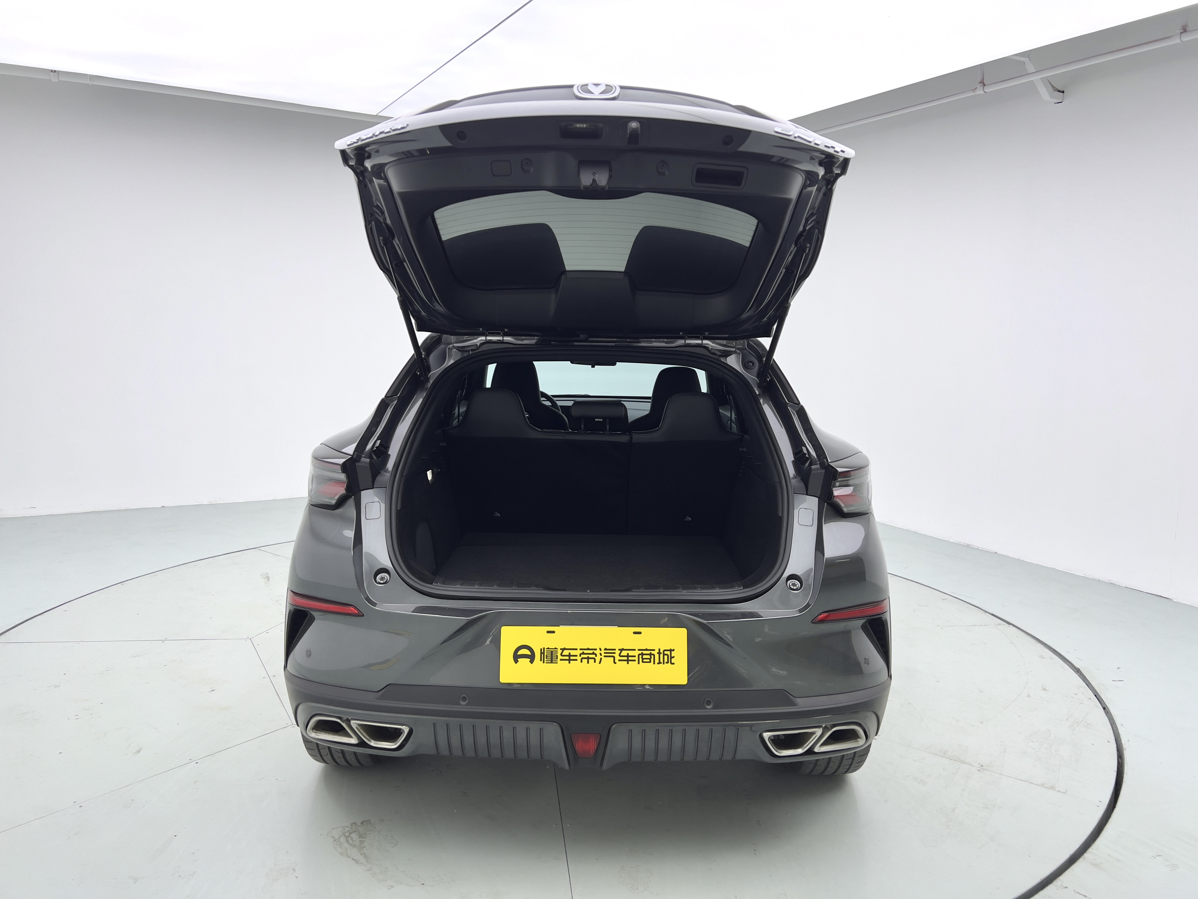 Changan UNI-T 2022 صورة سيارة #8