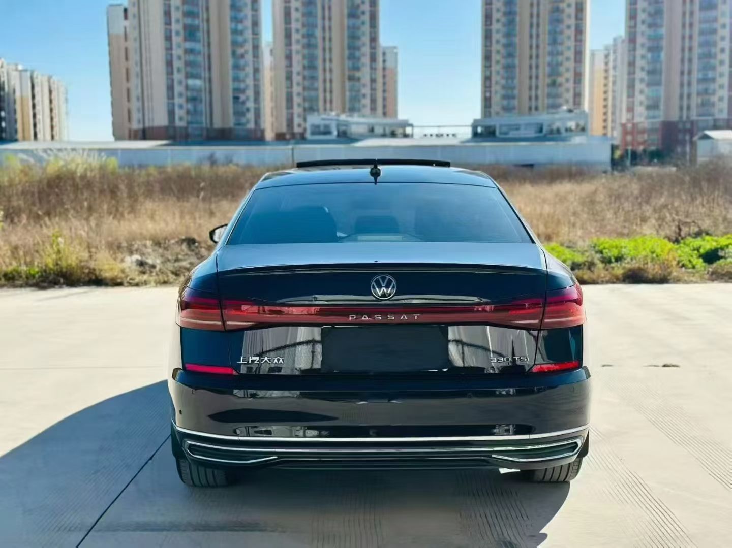 Volkswagen Passat 2022 car image #8