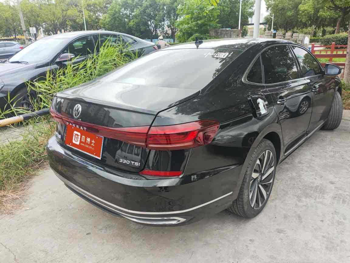 Volkswagen Passat 2022 car image #8