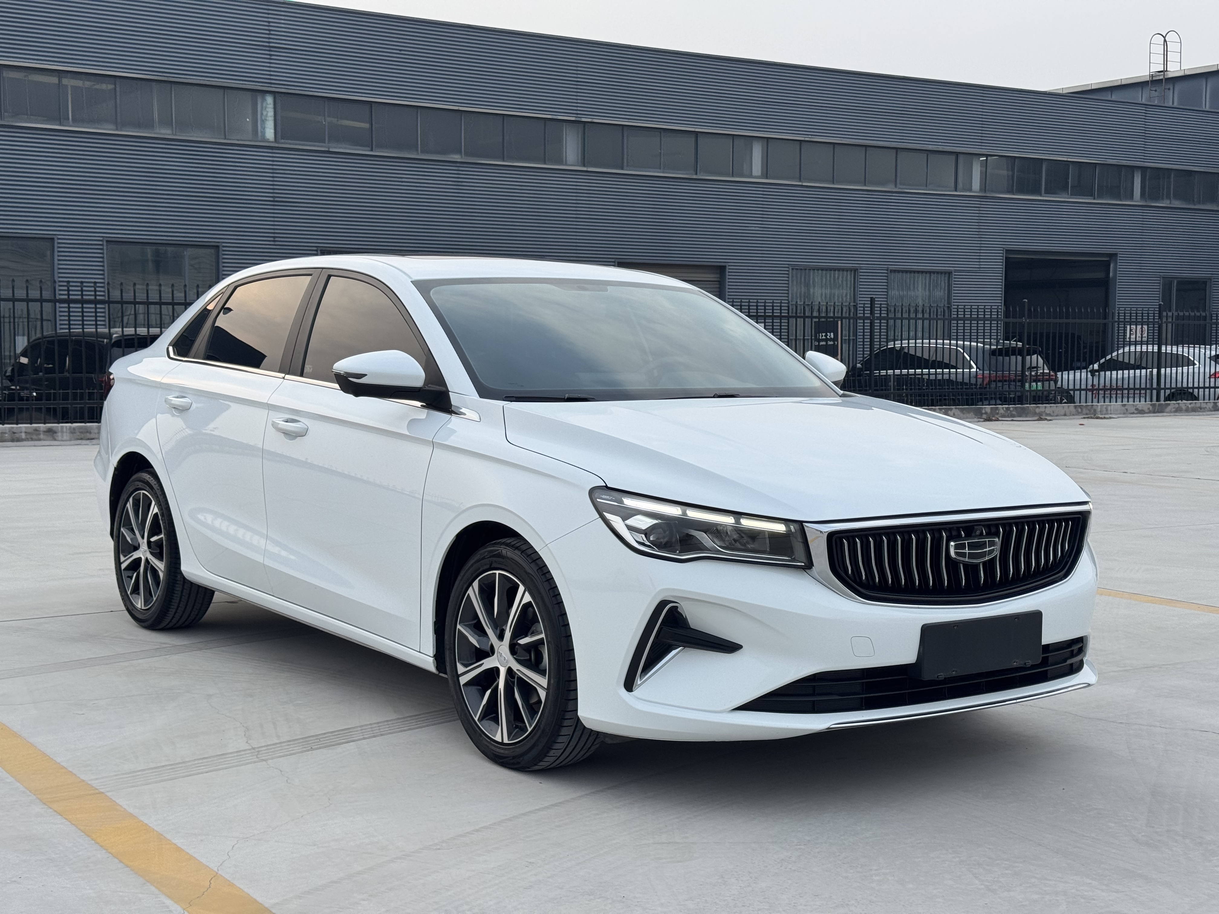 GEELY Emgrand 2022 #8 GEELY Emgrand 2022 car image #8