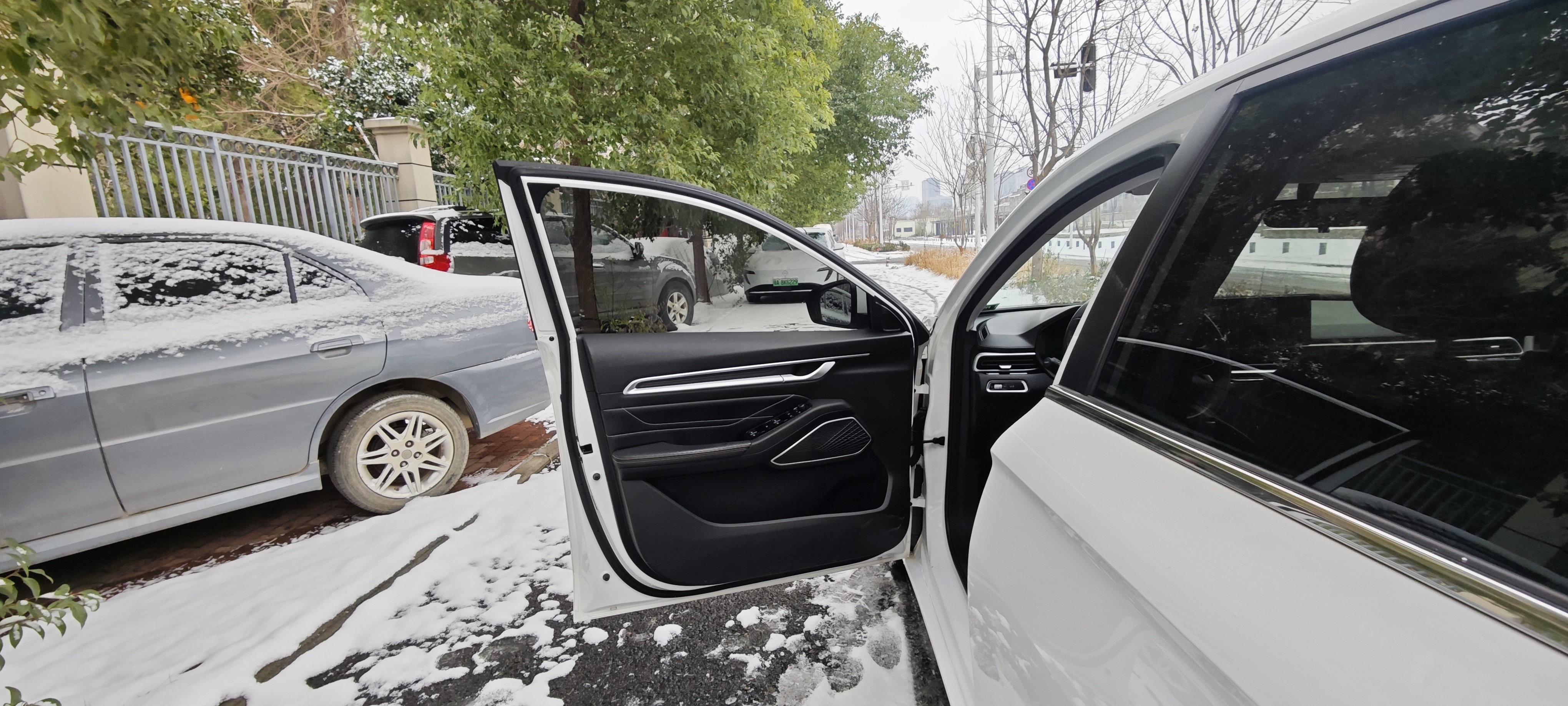 GEELY Emgrand 2022 #8 GEELY Emgrand 2022 car image #8