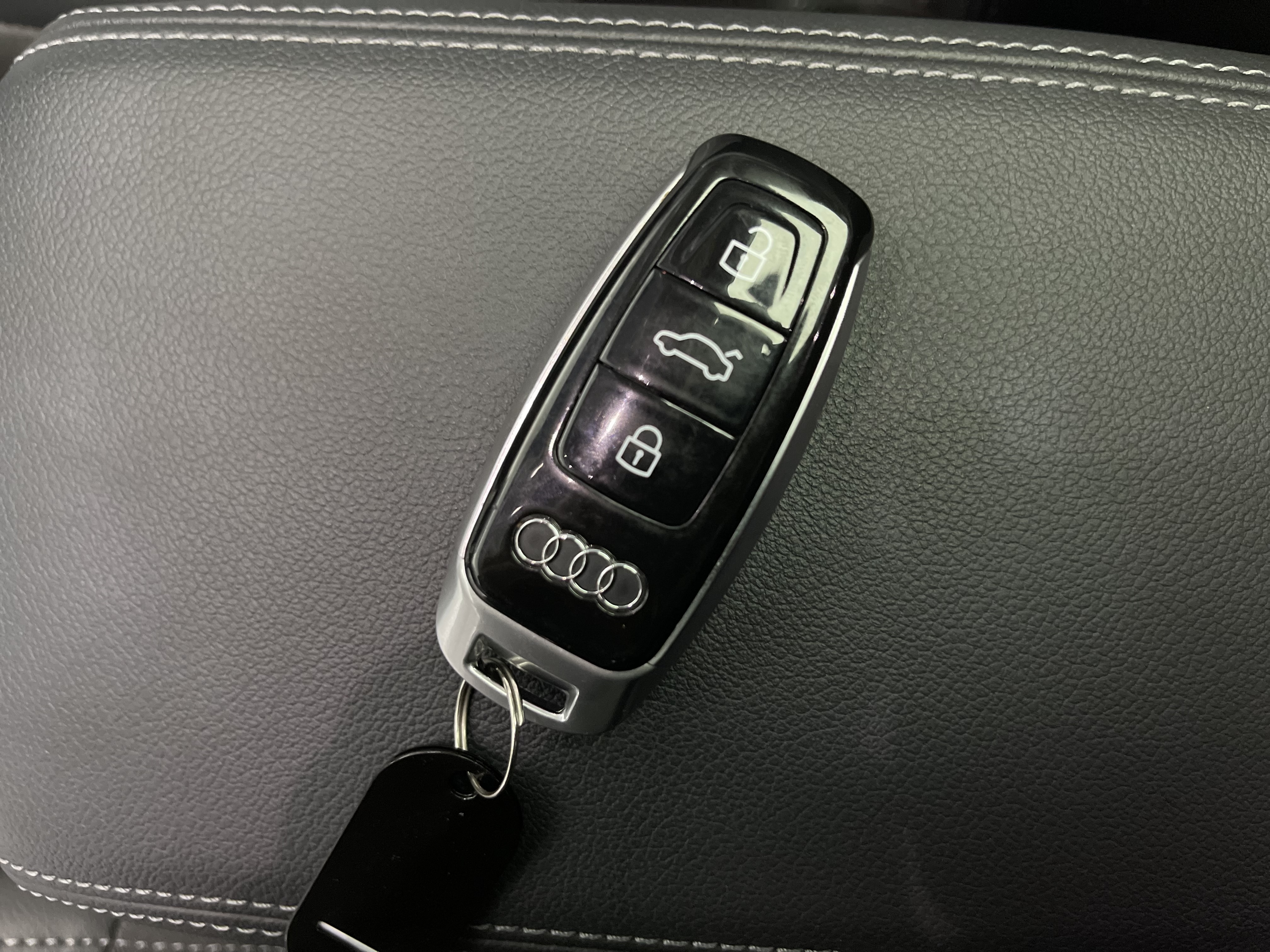 Q2L 2022 car image #8