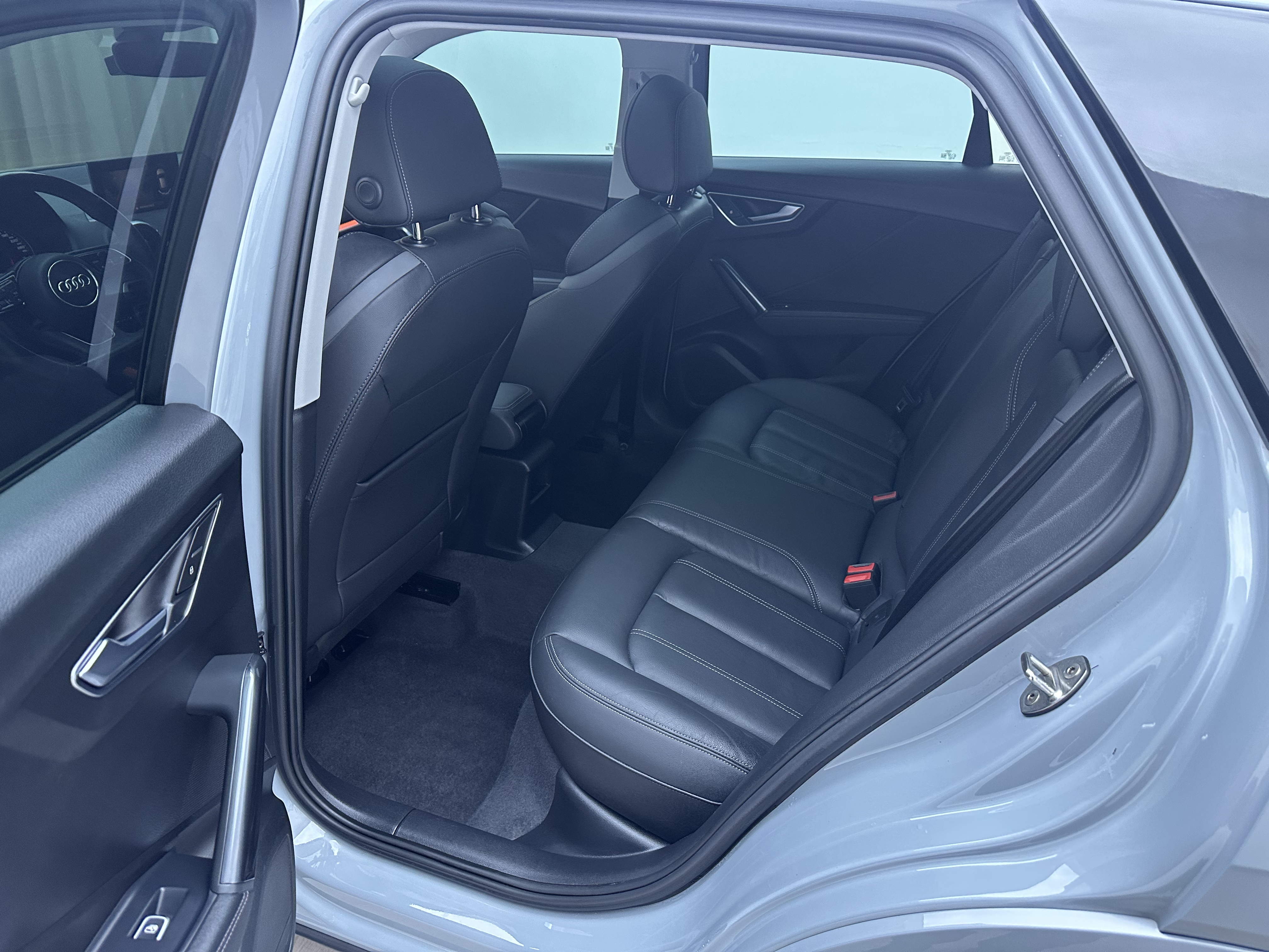 Audi Q2L 2021 car image #8