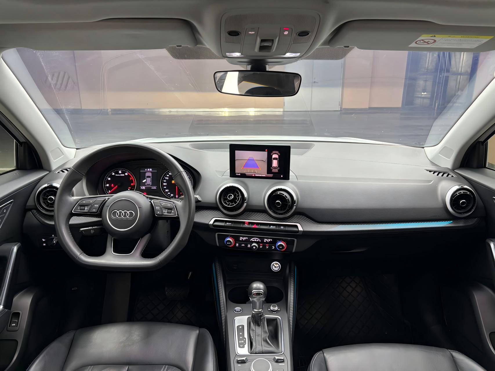 Audi Q2L 2021 car image #8