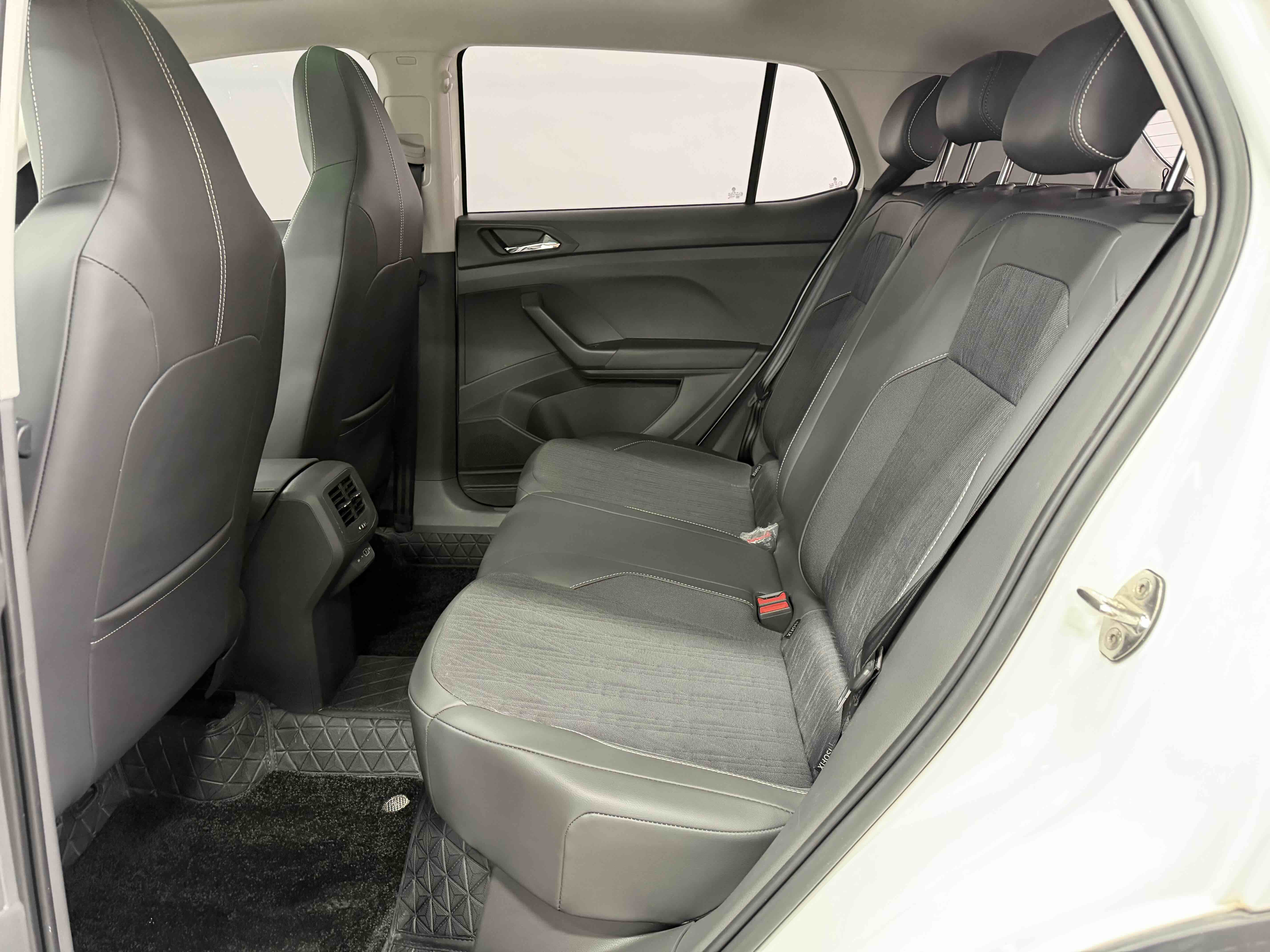 Volkswagen T-Cross 2022 car image #8