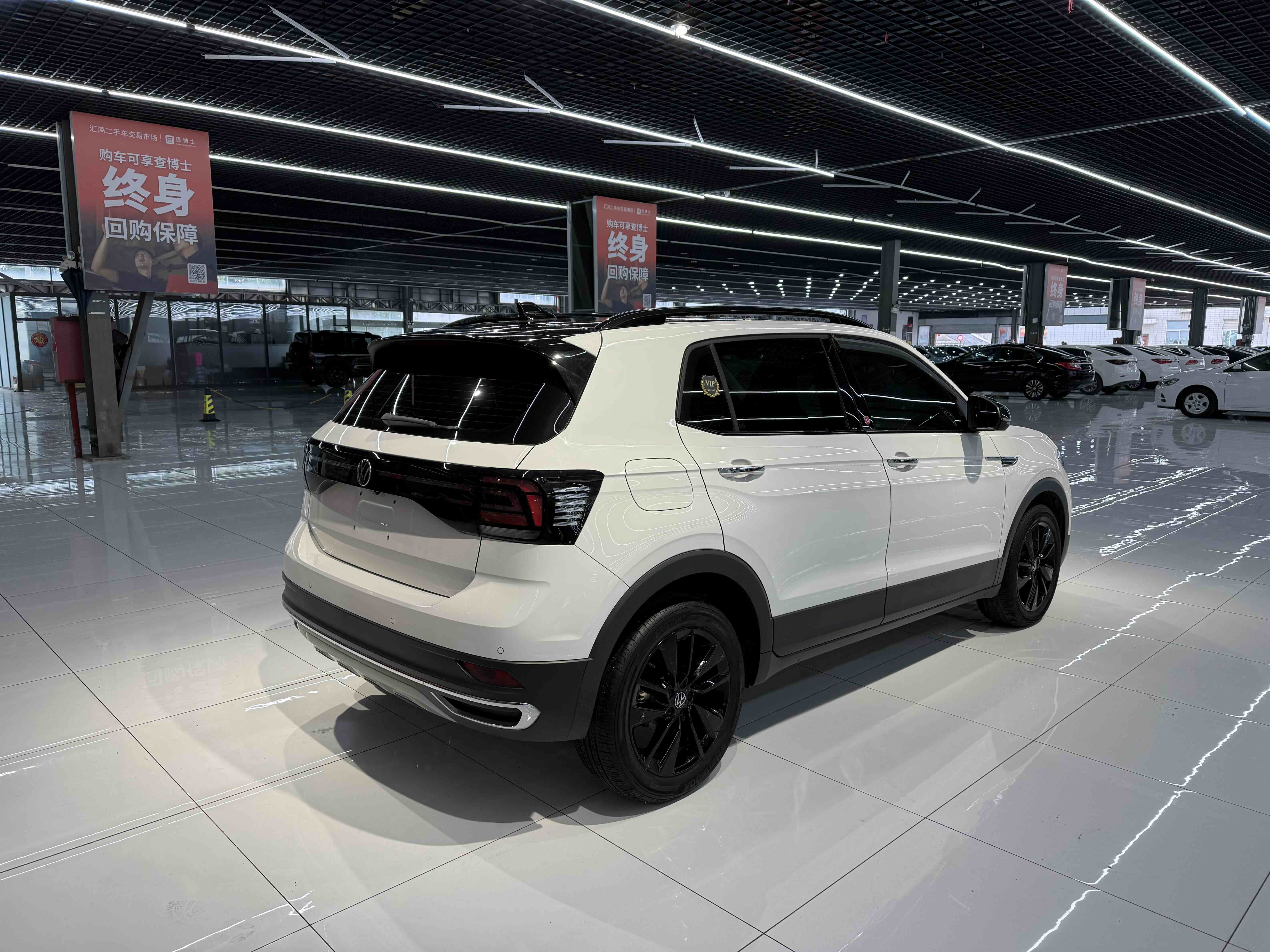 Volkswagen T-Cross 2022 car image #8