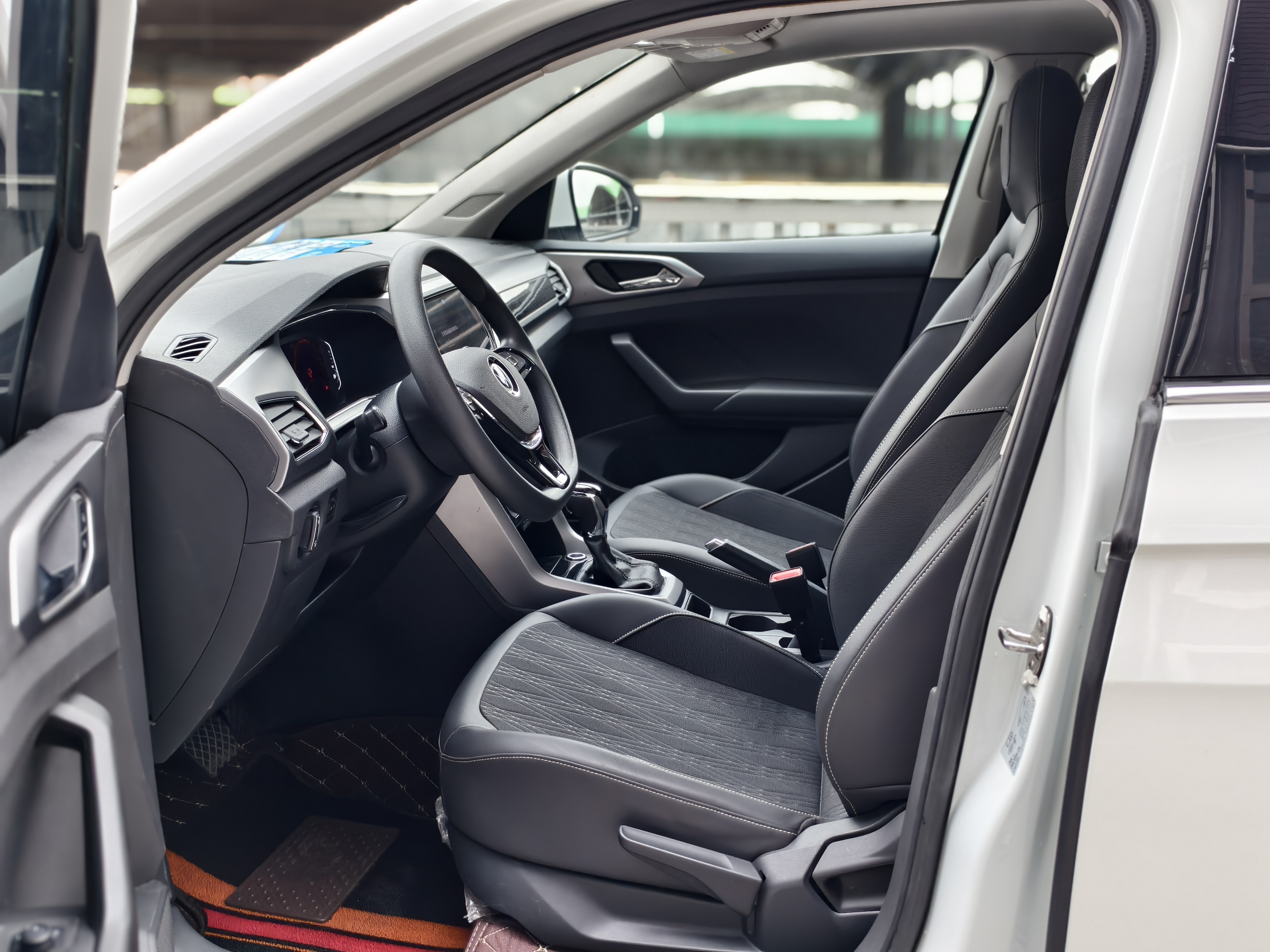 Volkswagen T-Cross 2023 #8 Volkswagen T-Cross 2023 car image #8
