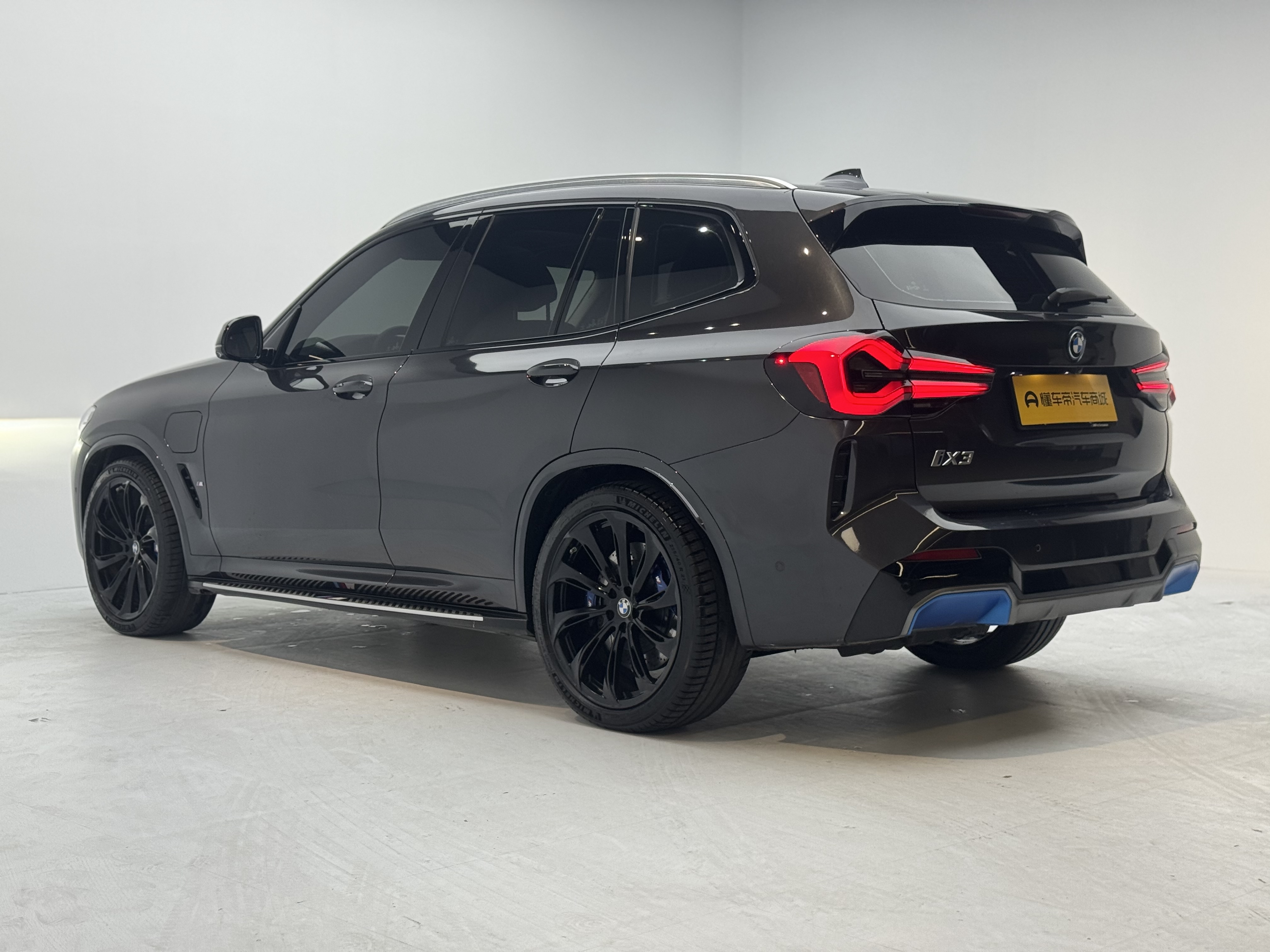 BMW iX3 2022 car image #8