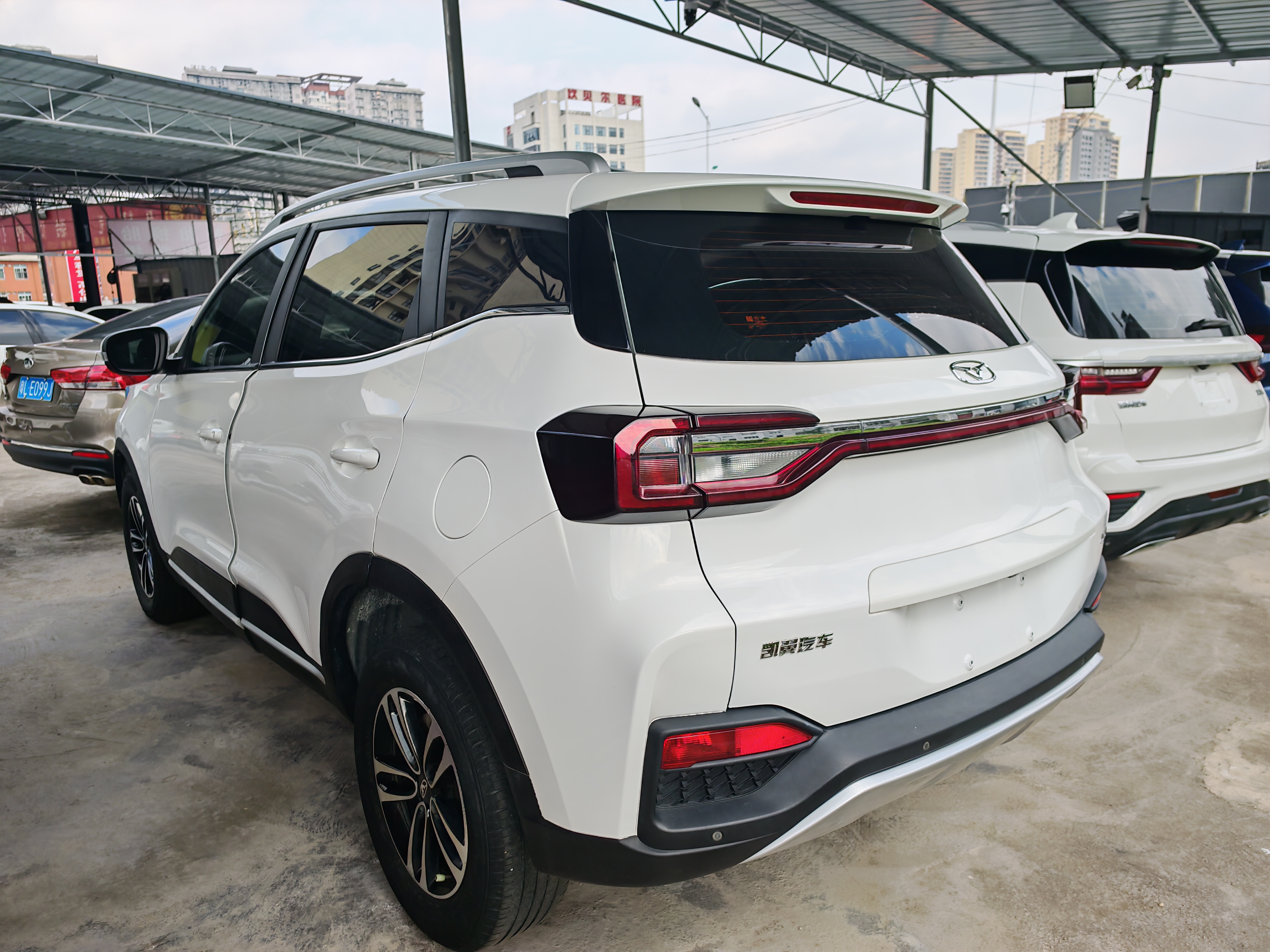 Kaiyi Showjet 2022 #8 Kaiyi Showjet 2022 car image #8