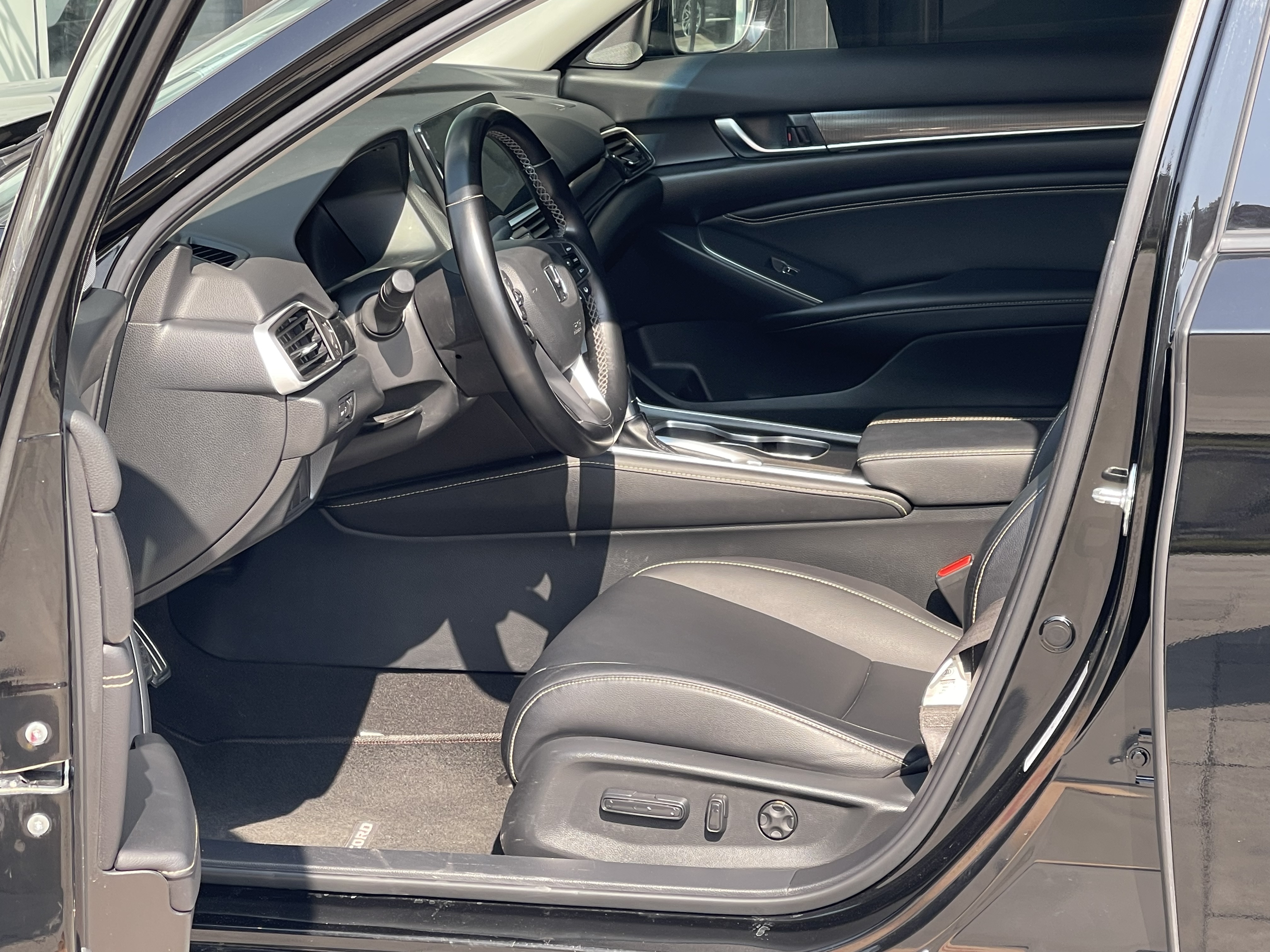 Honda Accord 2023 #8 Honda Accord 2023 car image #8