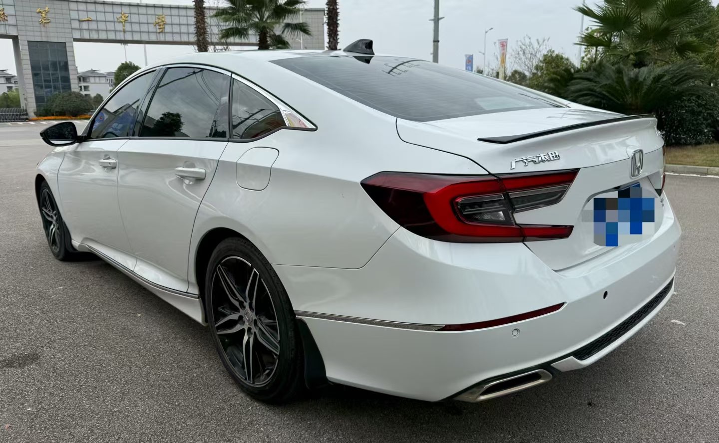 BYD F3R 2023 car image #8