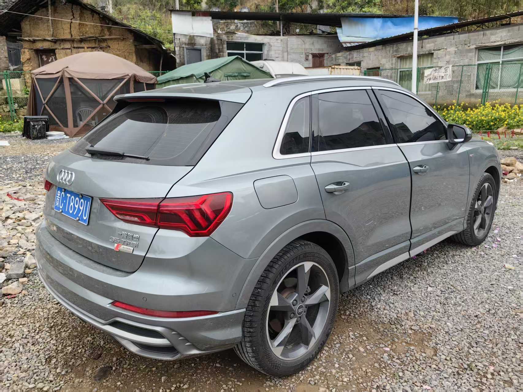Audi Q3 2021 car image #8