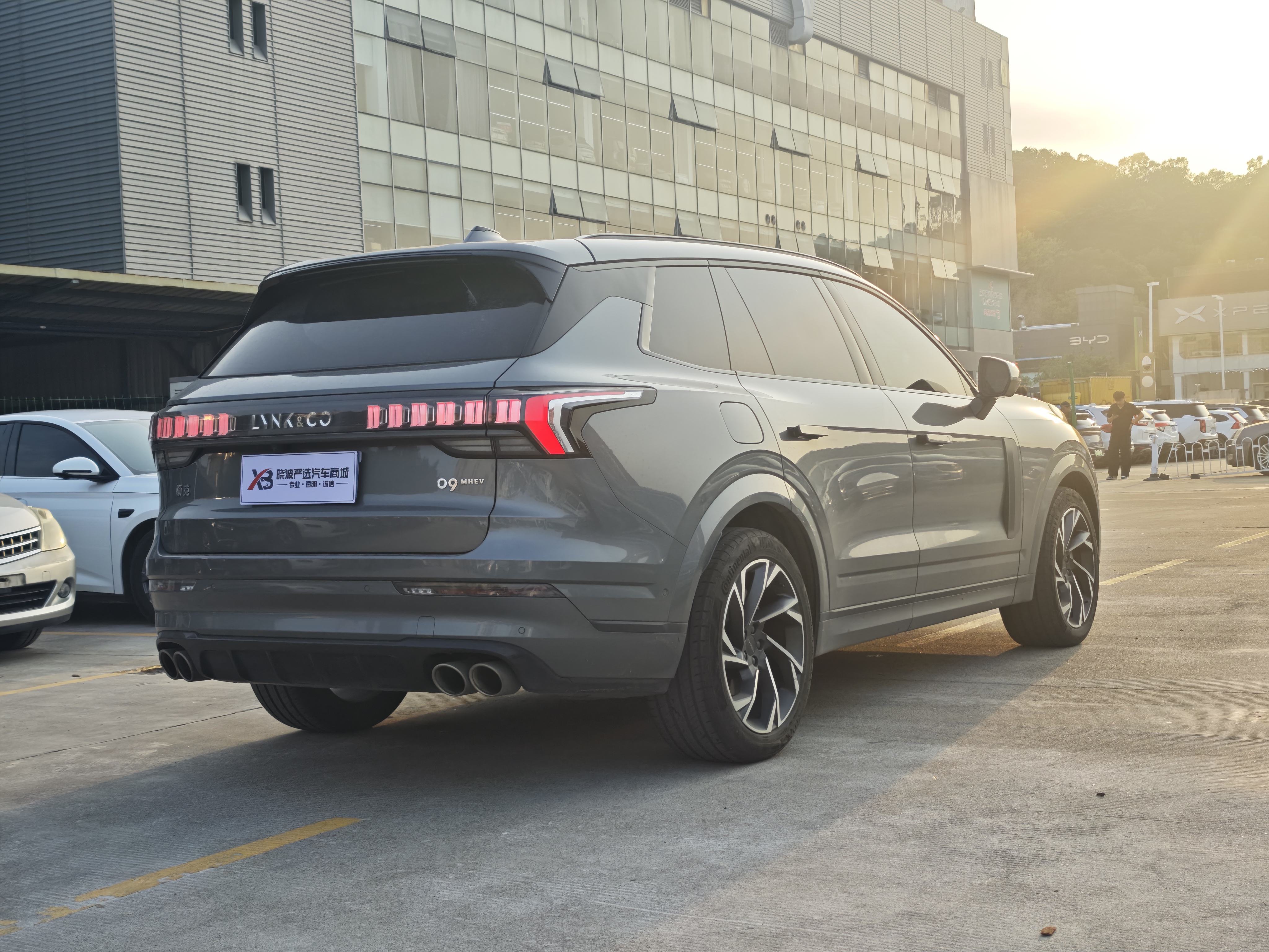 Lynk & Co 09 2022 car image #8