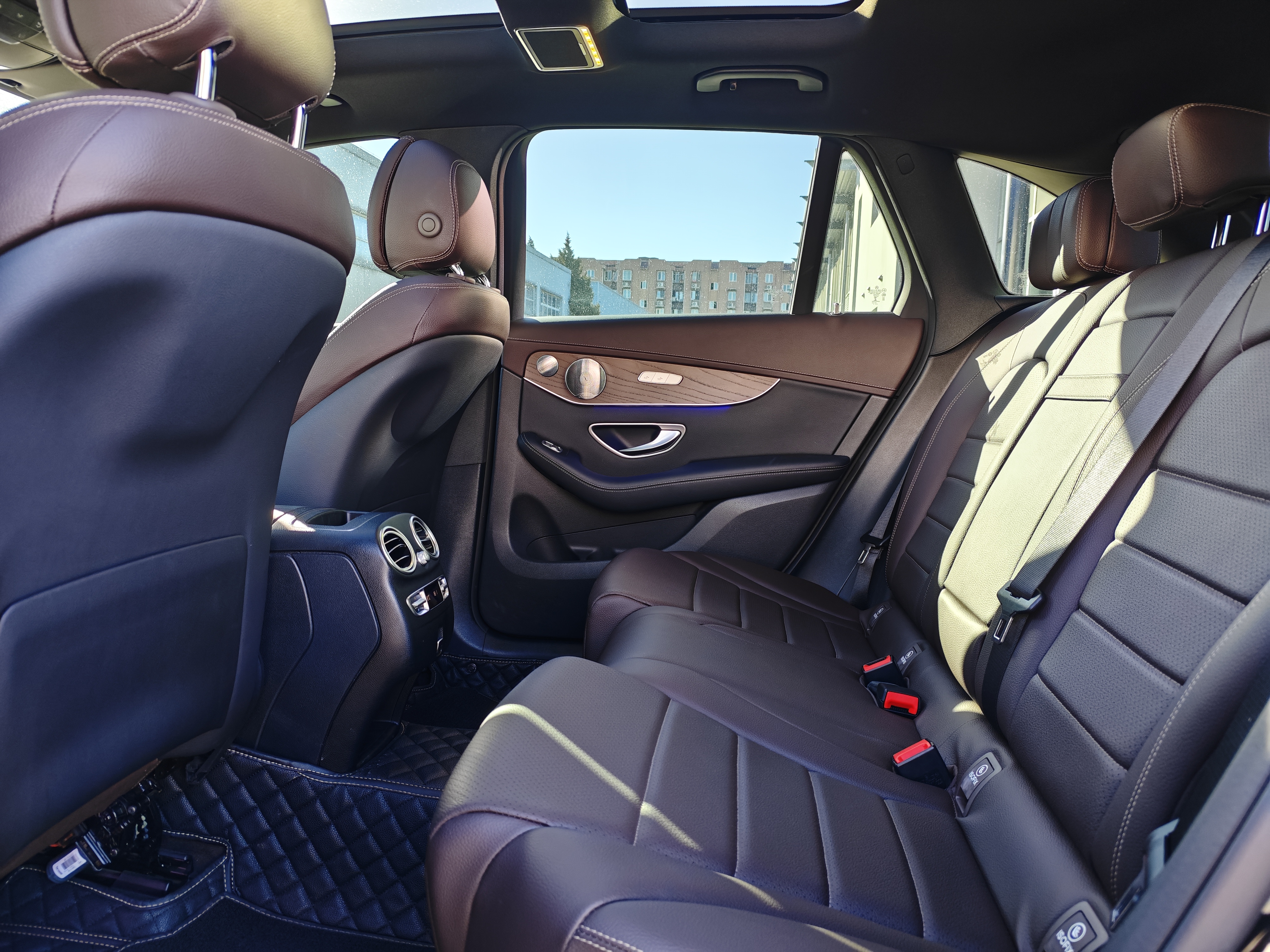 Mercedes-Benz GLC Class 2022 car image #8