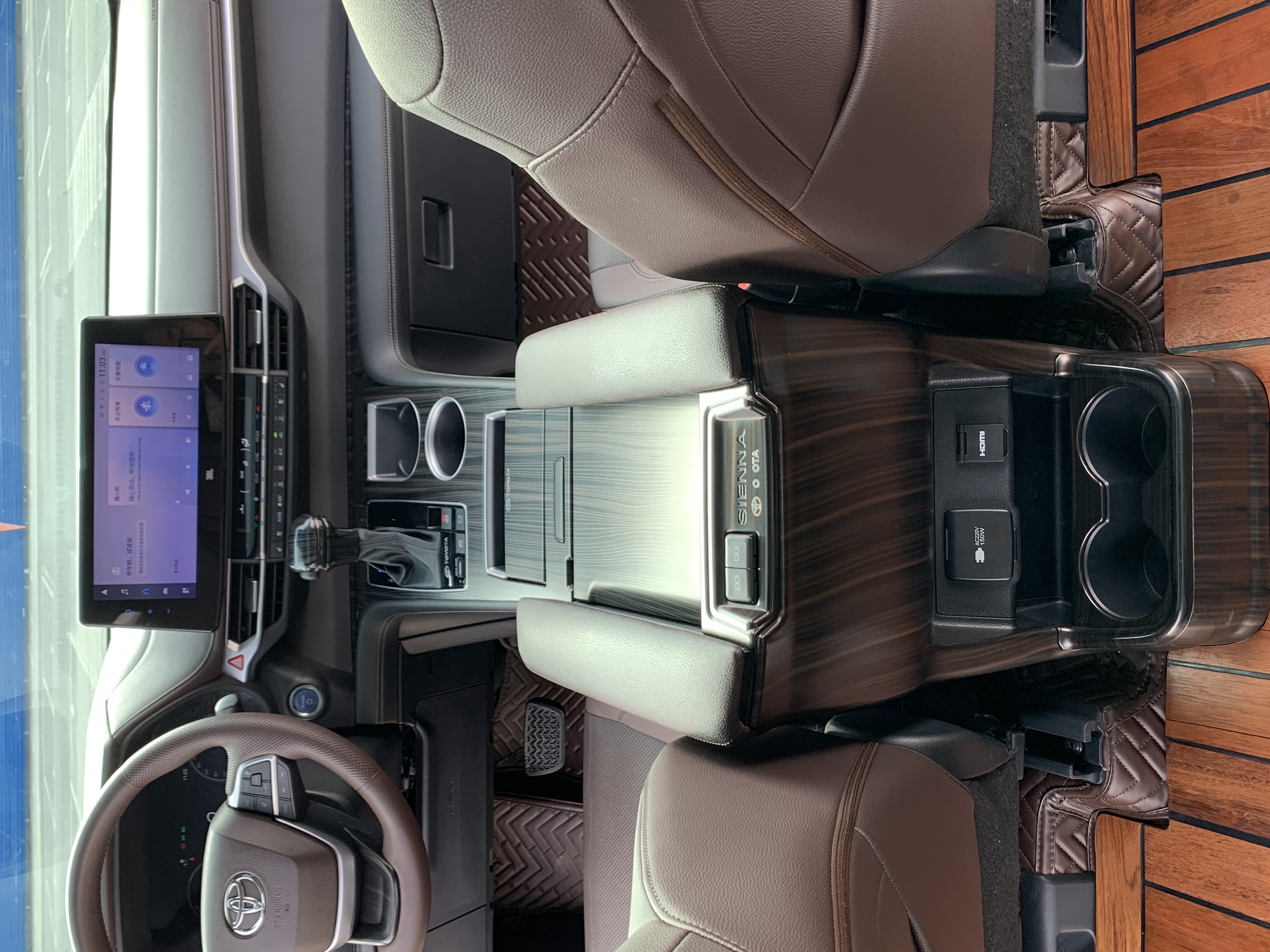 Toyota Sienna 2022 immagine di auto #8