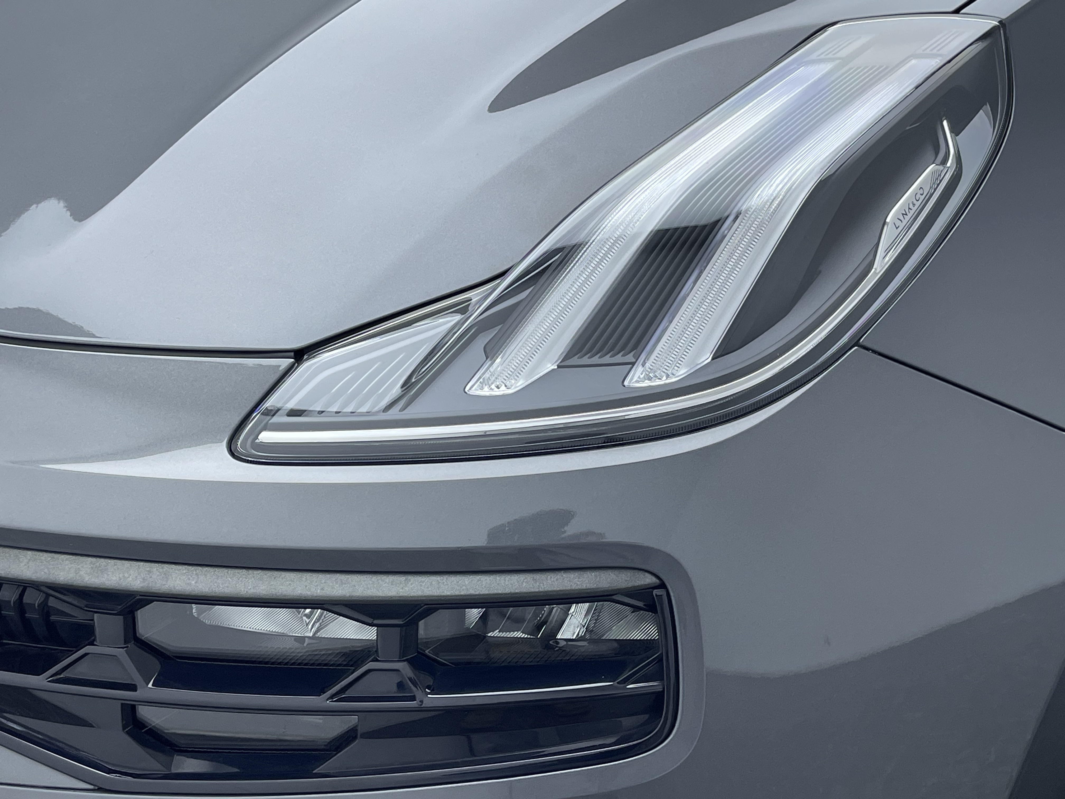 Lynk & Co 06 2024 car image #8