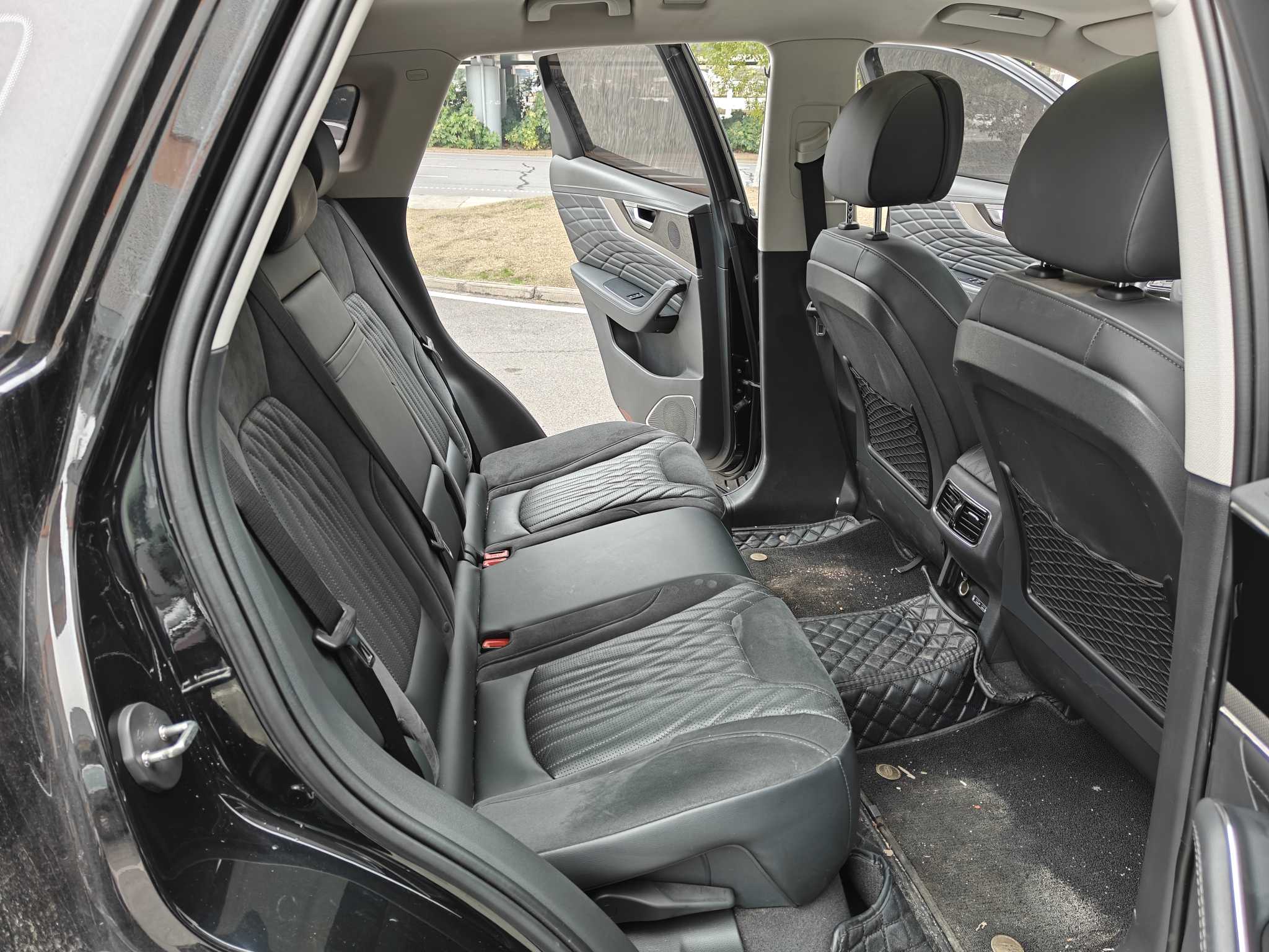 HongQi HS5 2023 car image #8