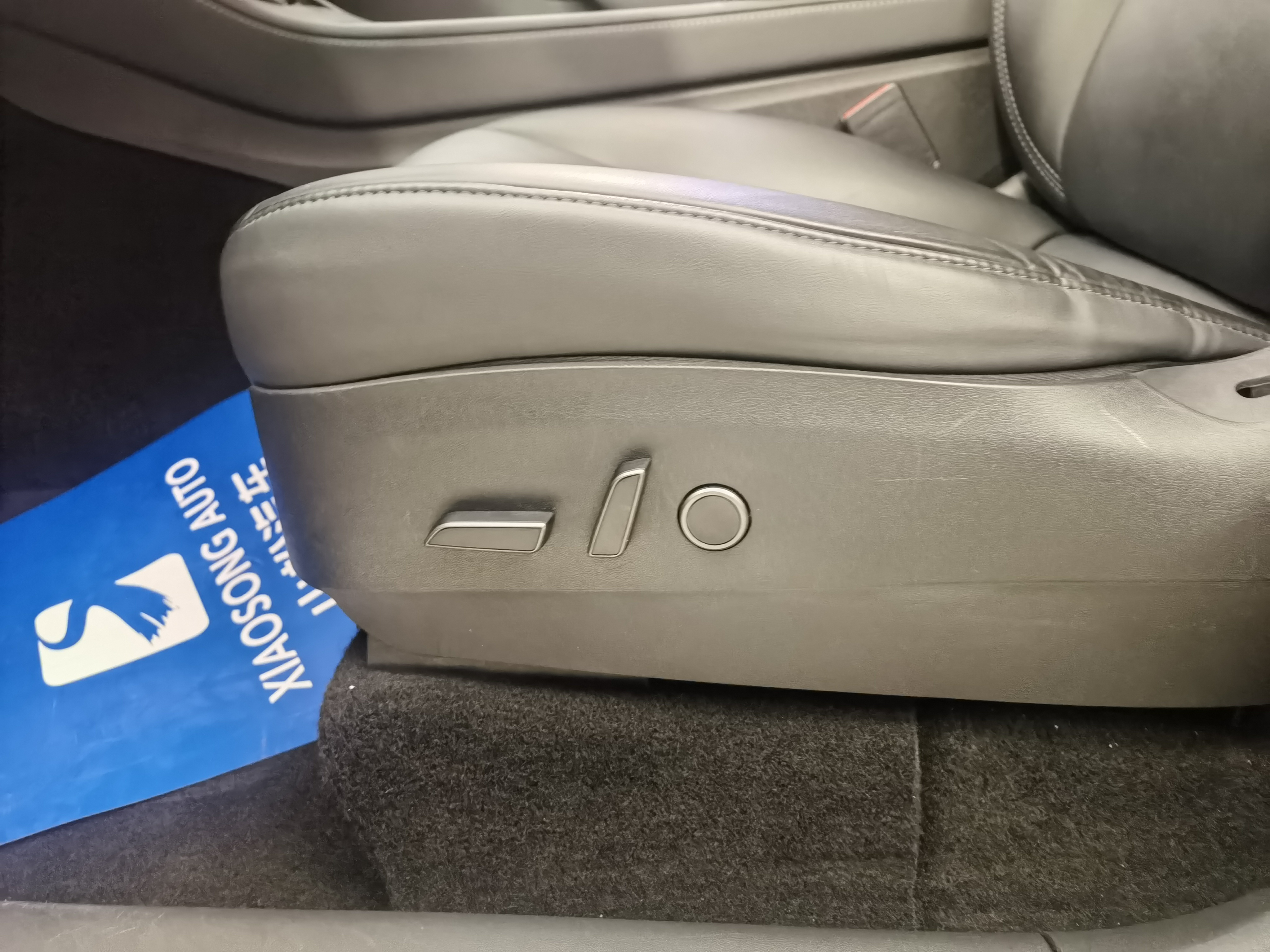 Tesla Model Y 2022 car image #8