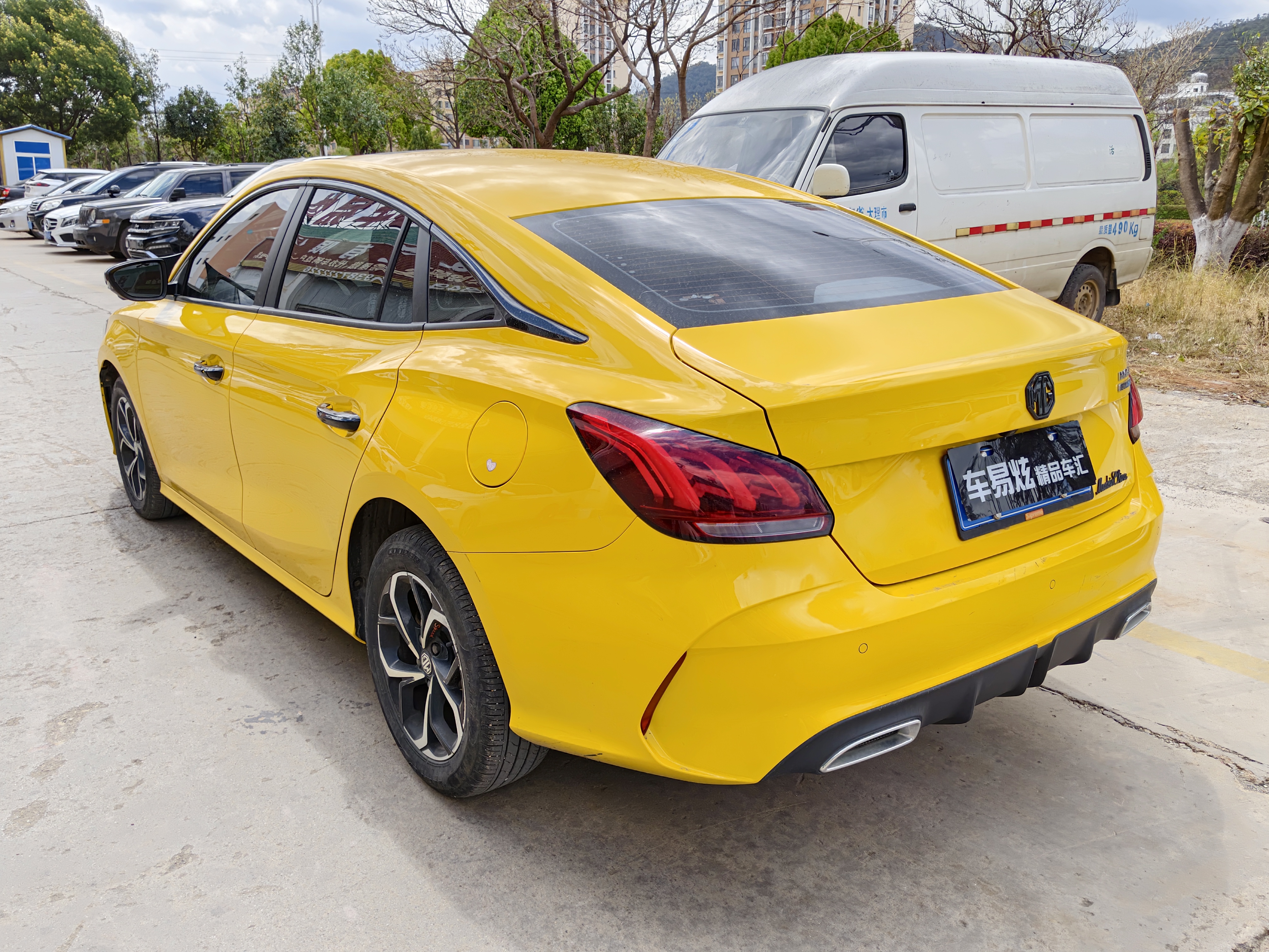 5 2022 car image #8