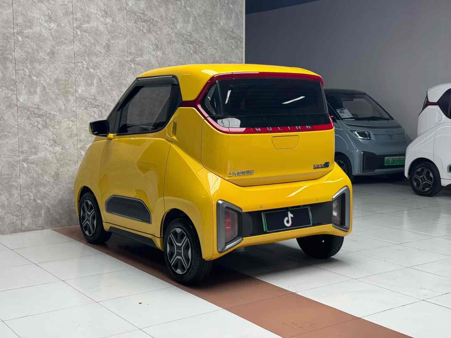 Wuling Nano EV 2022 #8 Wuling Nano EV 2022 car image #8