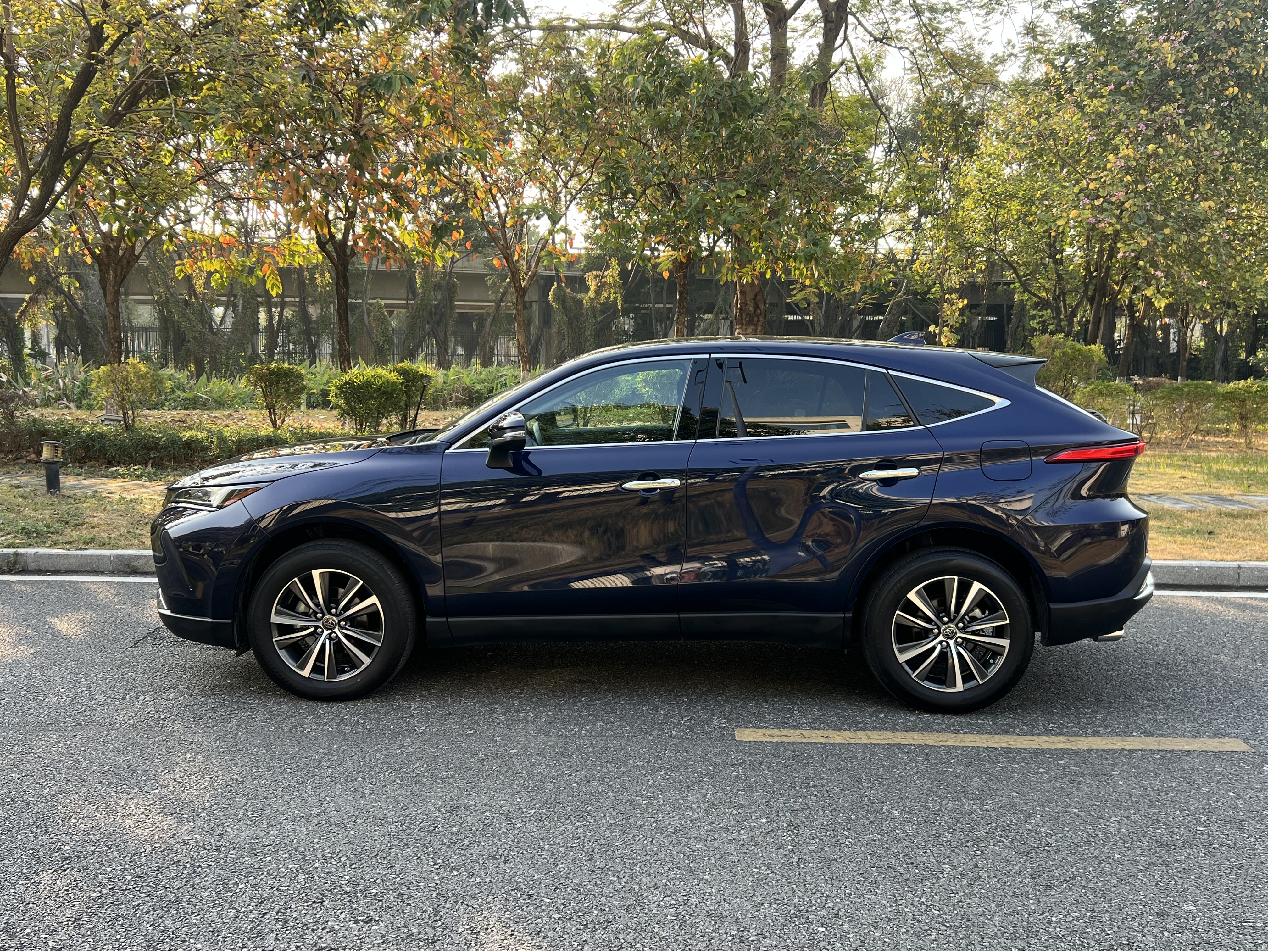 Toyota Harrier 2022 #8 Toyota Harrier 2022 car image #8