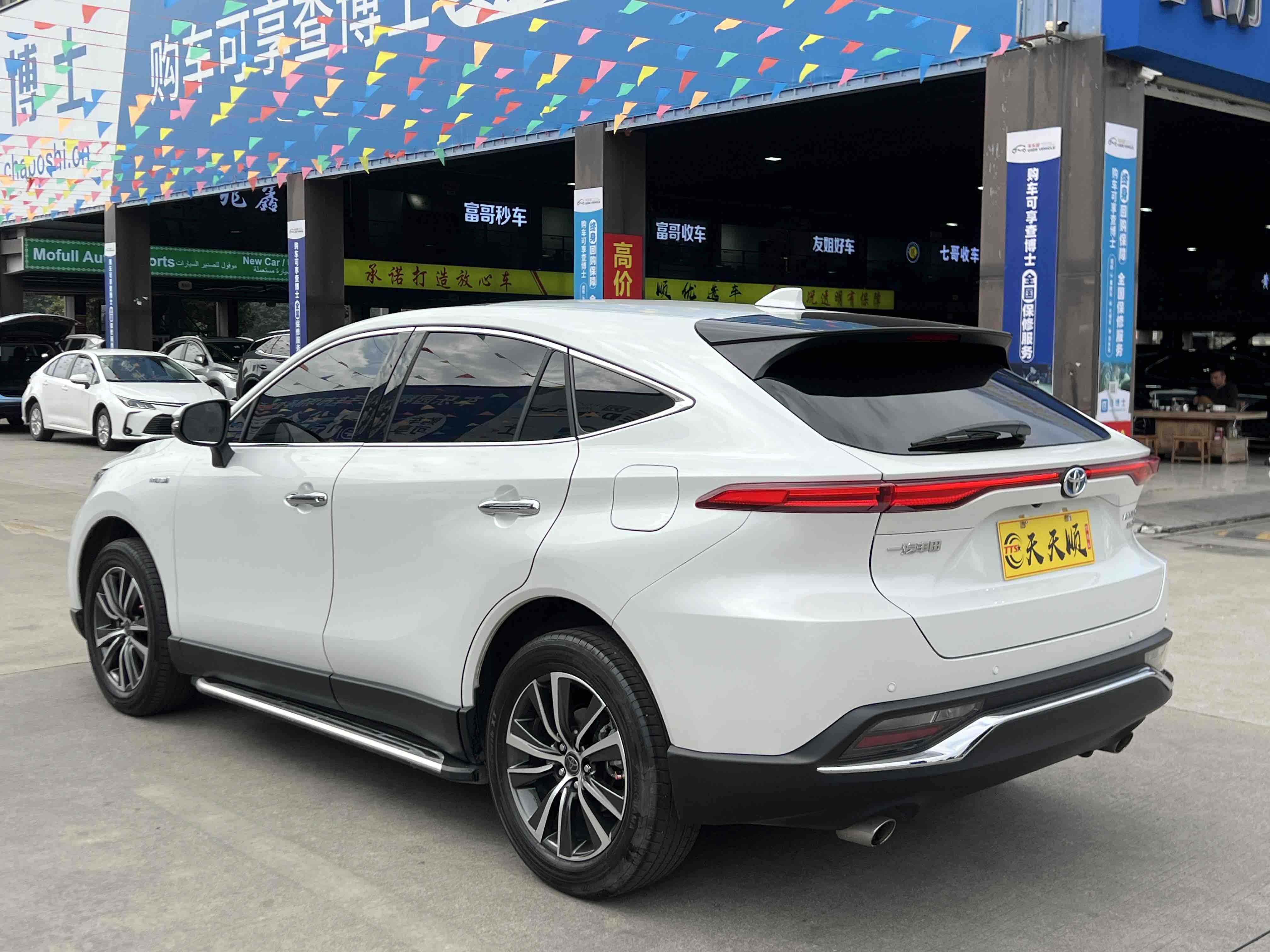 Toyota Harrier 2023 immagine di auto #8