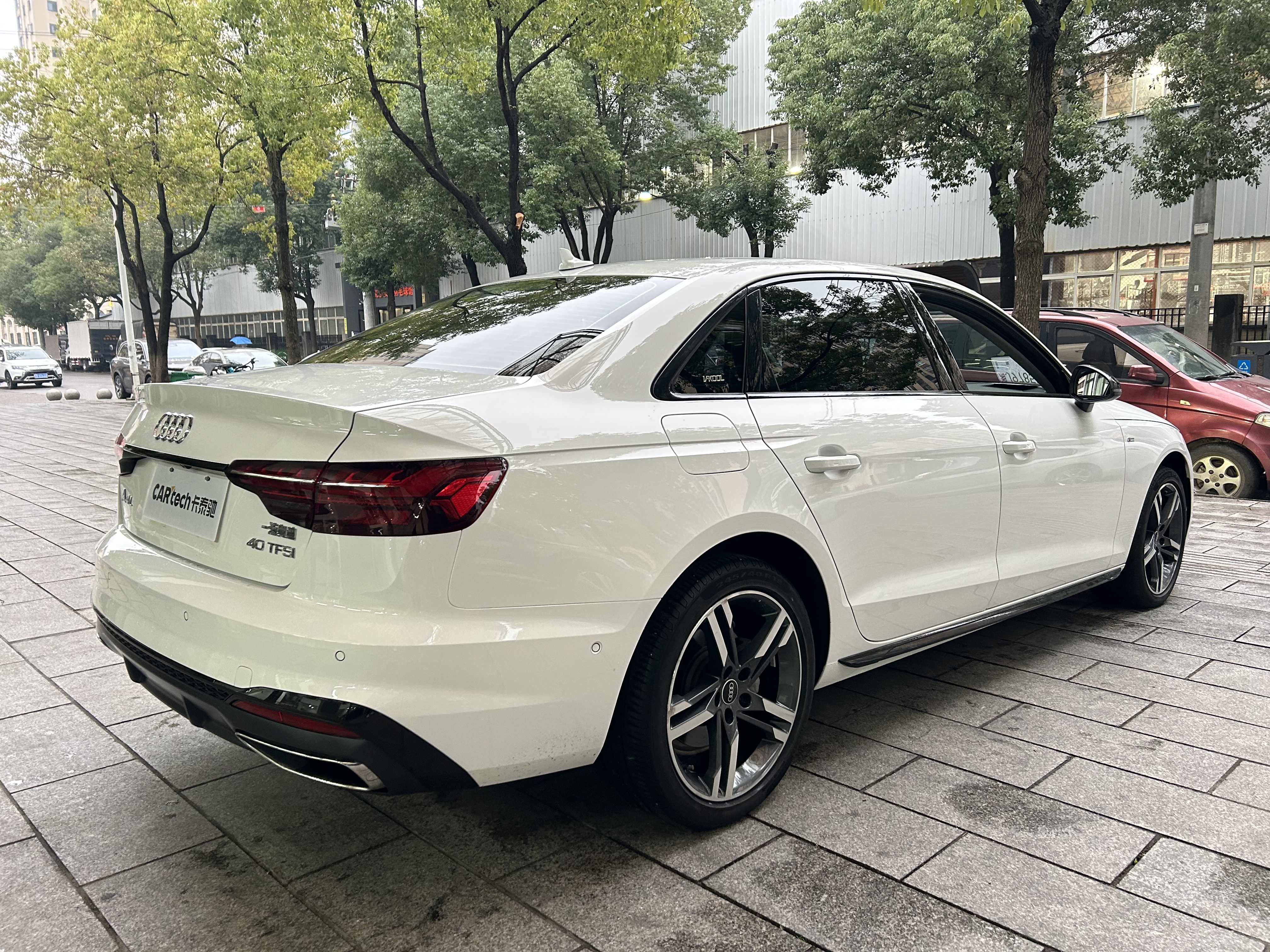 Audi A4L 2022 car image #8