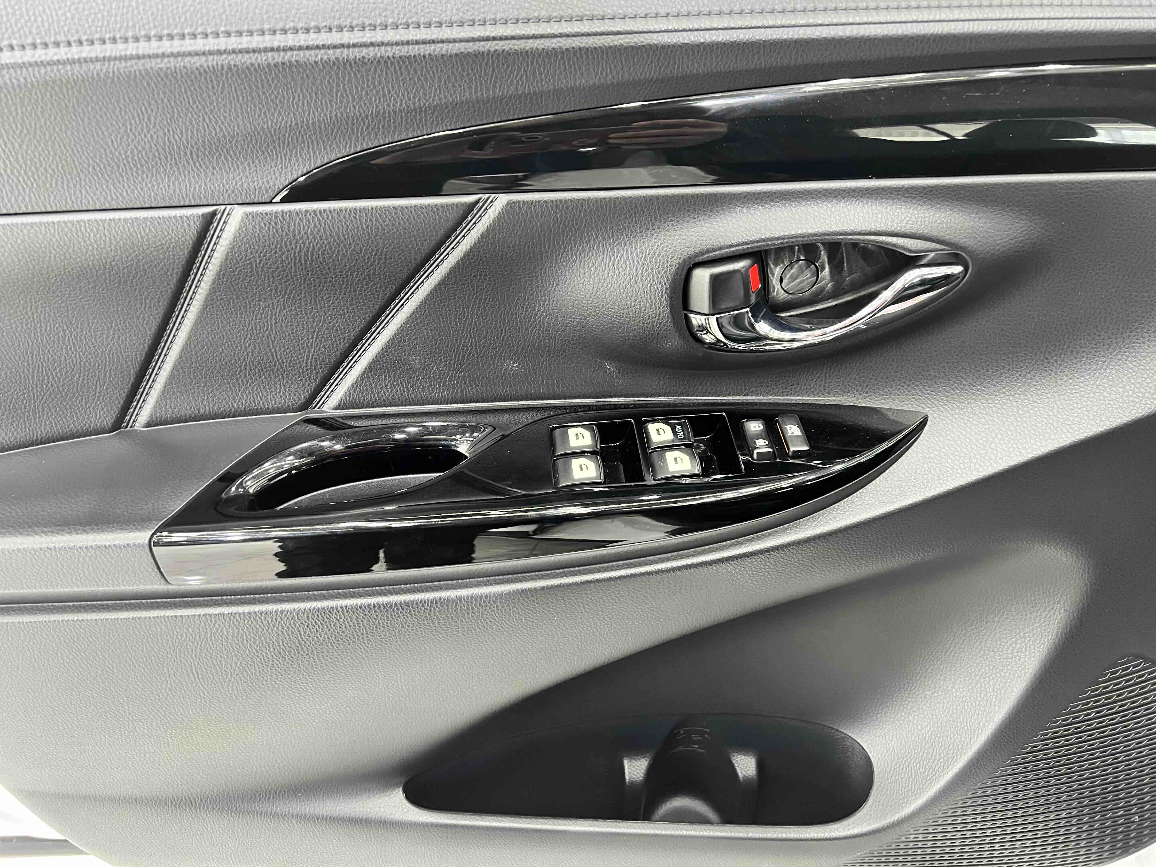 Yaris L Zhixuan 2023 #8 Yaris L Zhixuan 2023 car image #8