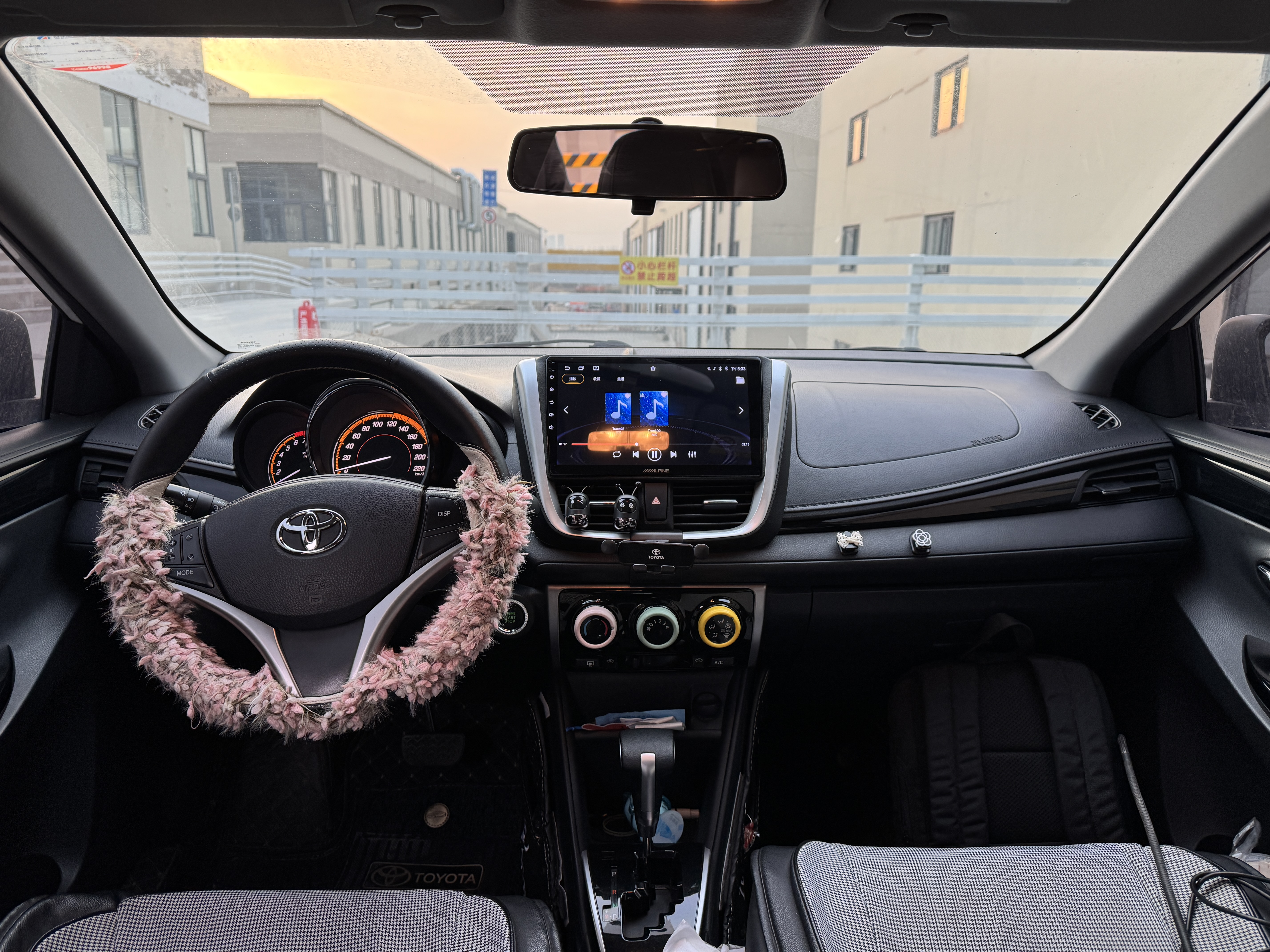 Toyota Yaris L Zhixuan 2022 #8 Toyota Yaris L Zhixuan 2022 car image #8