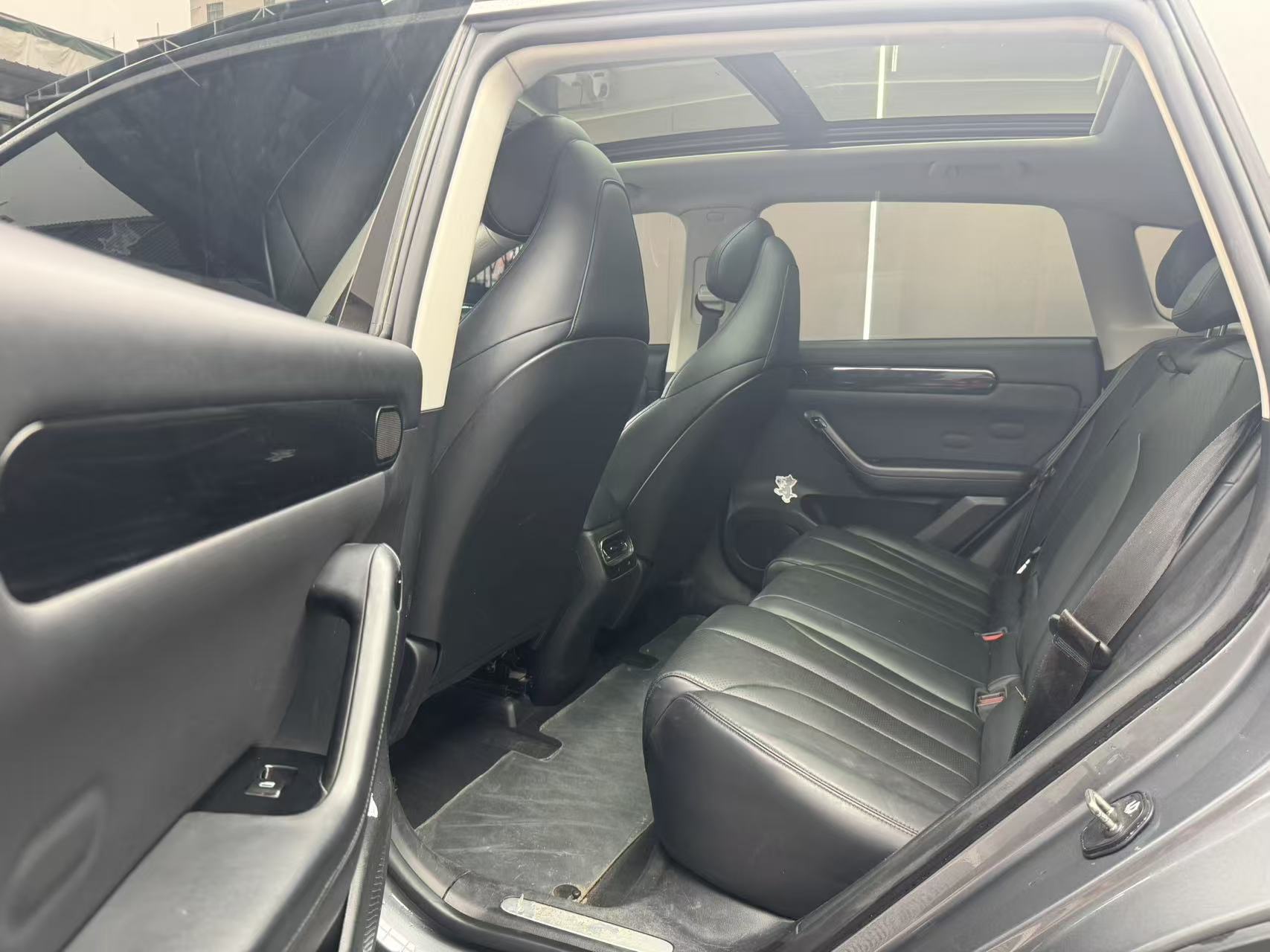 零跑汽车 零跑C11 2022 汽车图片 #8