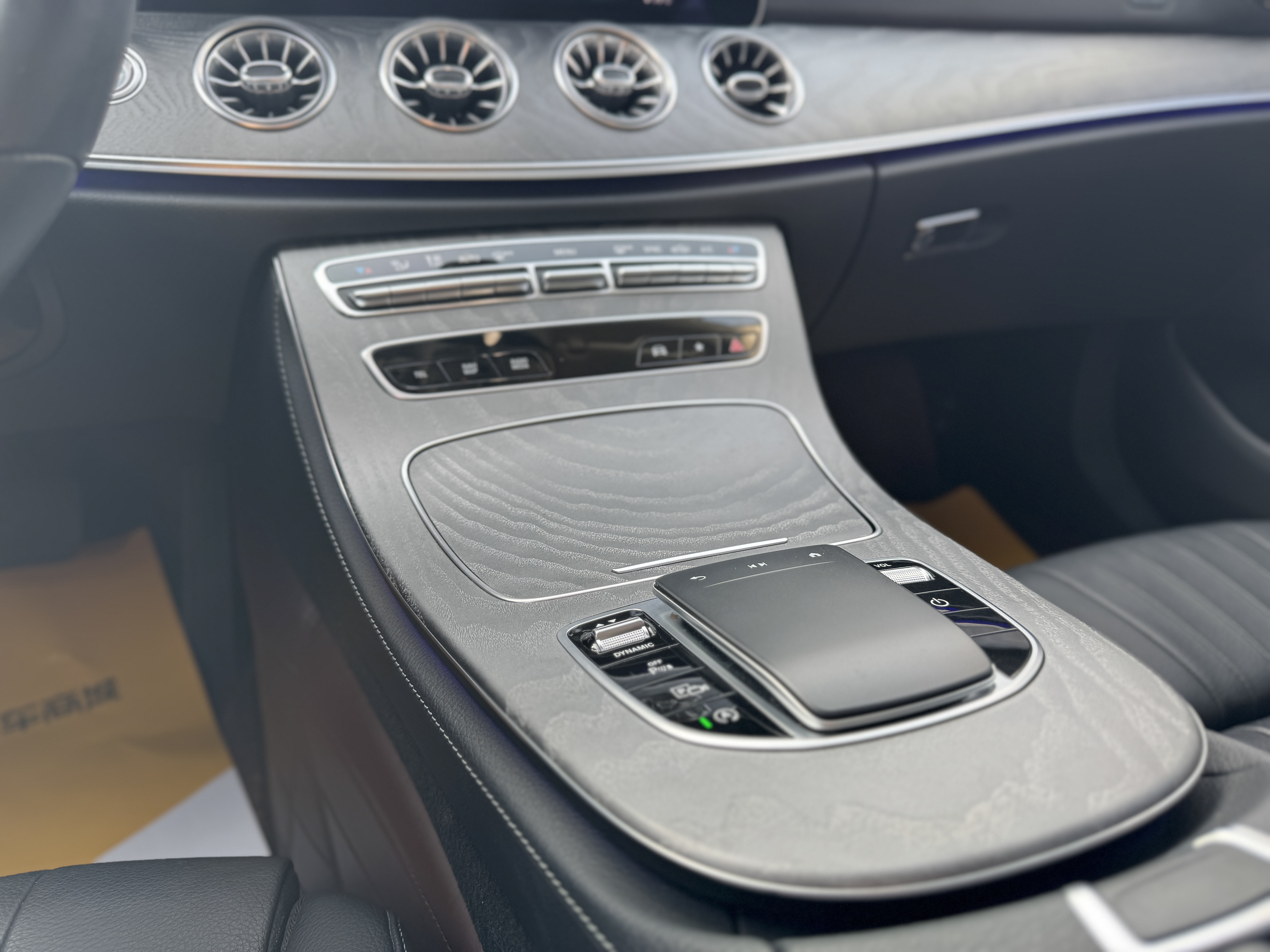 Mercedes-Benz 2022 car image #8