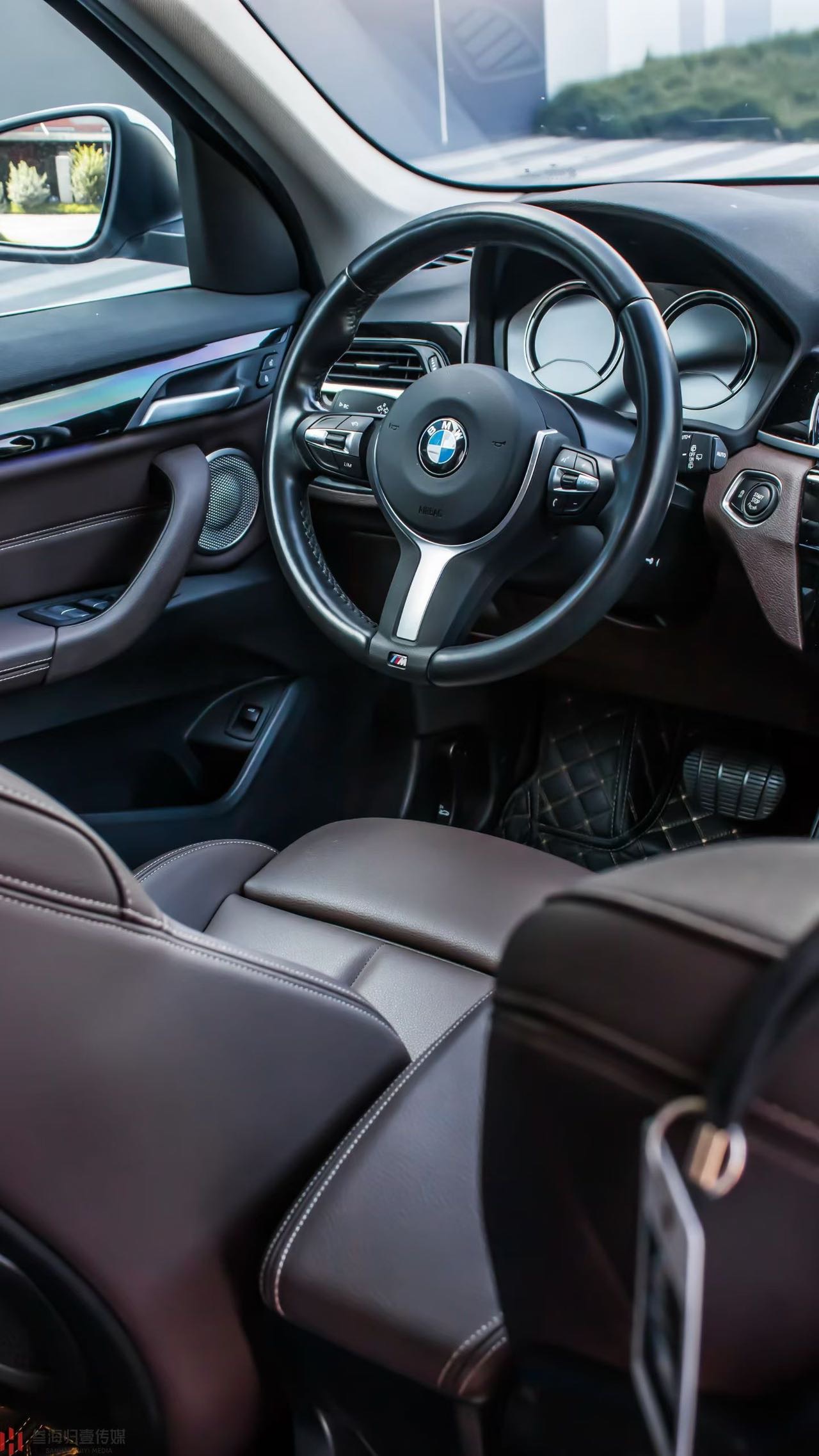 BMW X1 M35Li 2023 #8 BMW X1 M35Li 2023 car image #8