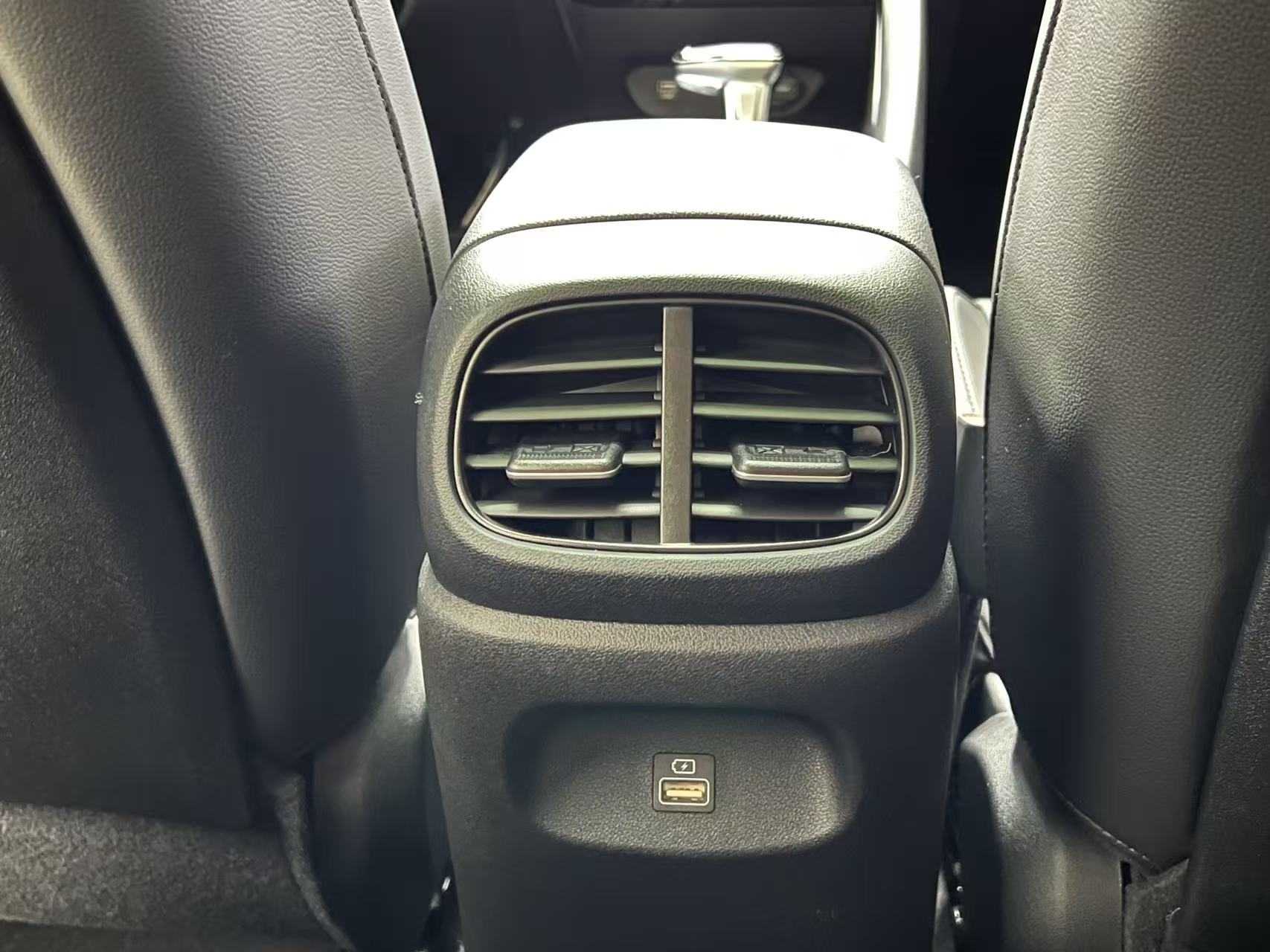 Hyundai Elantra 2022 car image #8