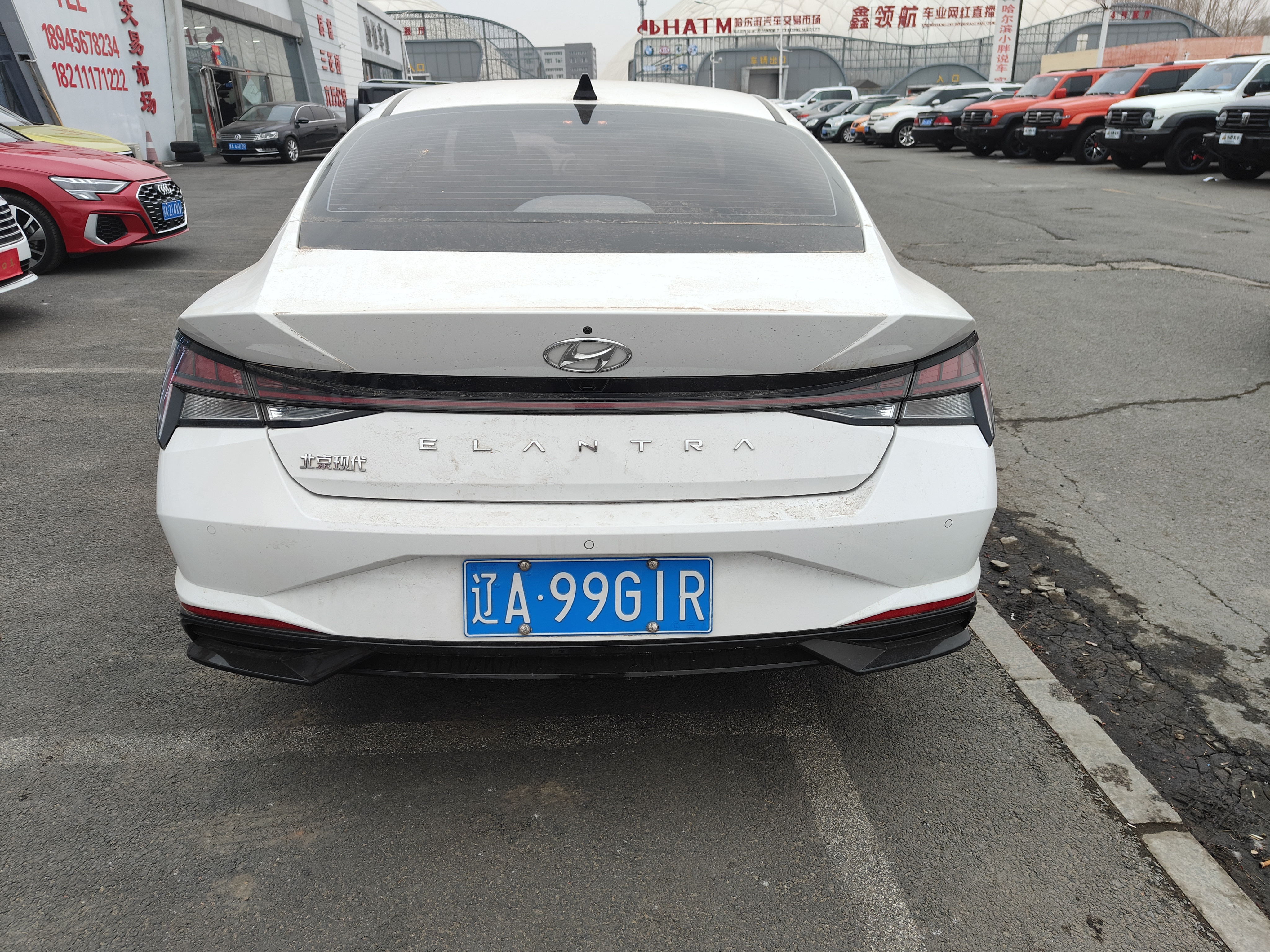 Hyundai Elantra 2023 immagine di auto #8