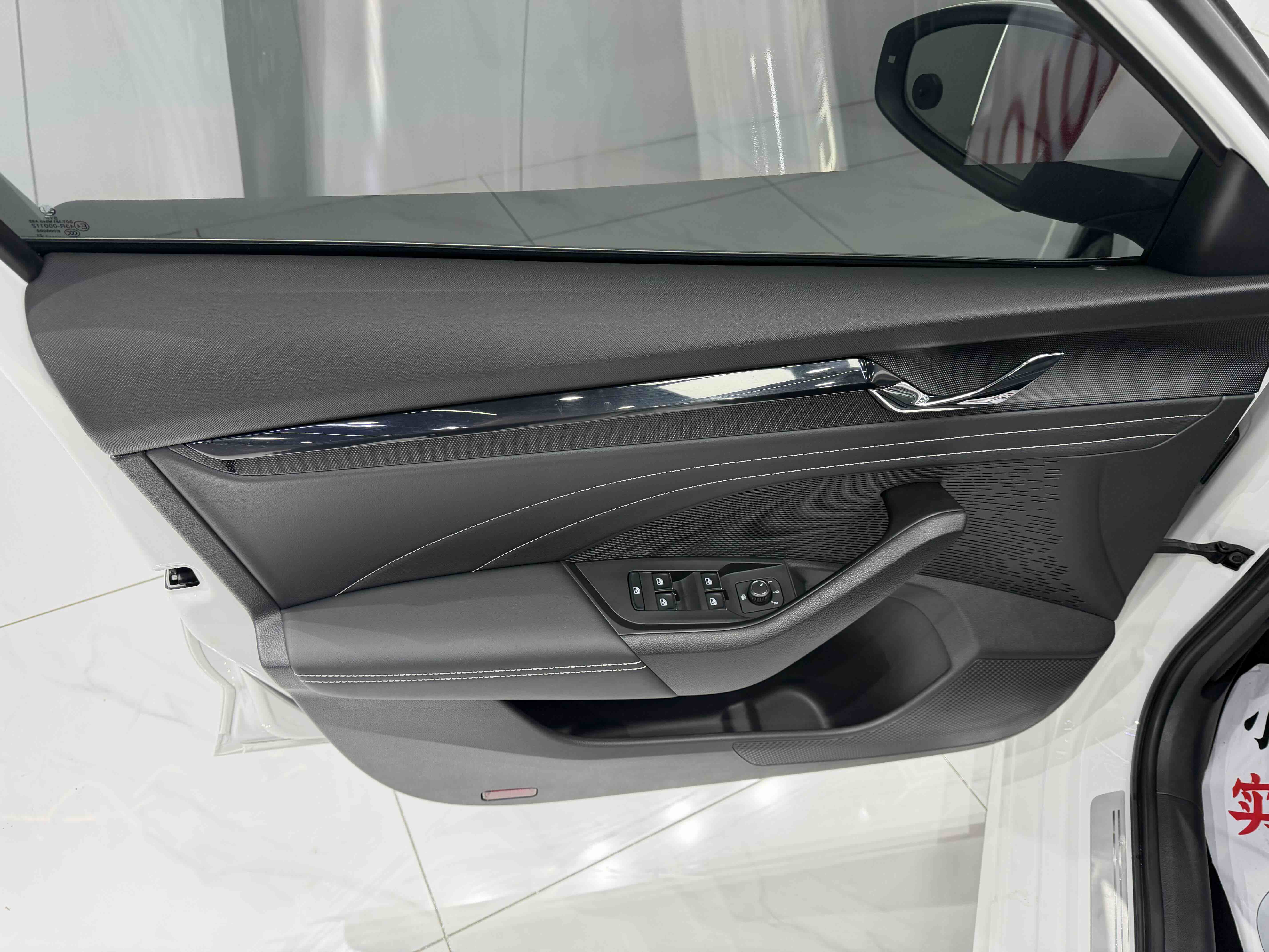 Skoda Octavia 2021 car image #8