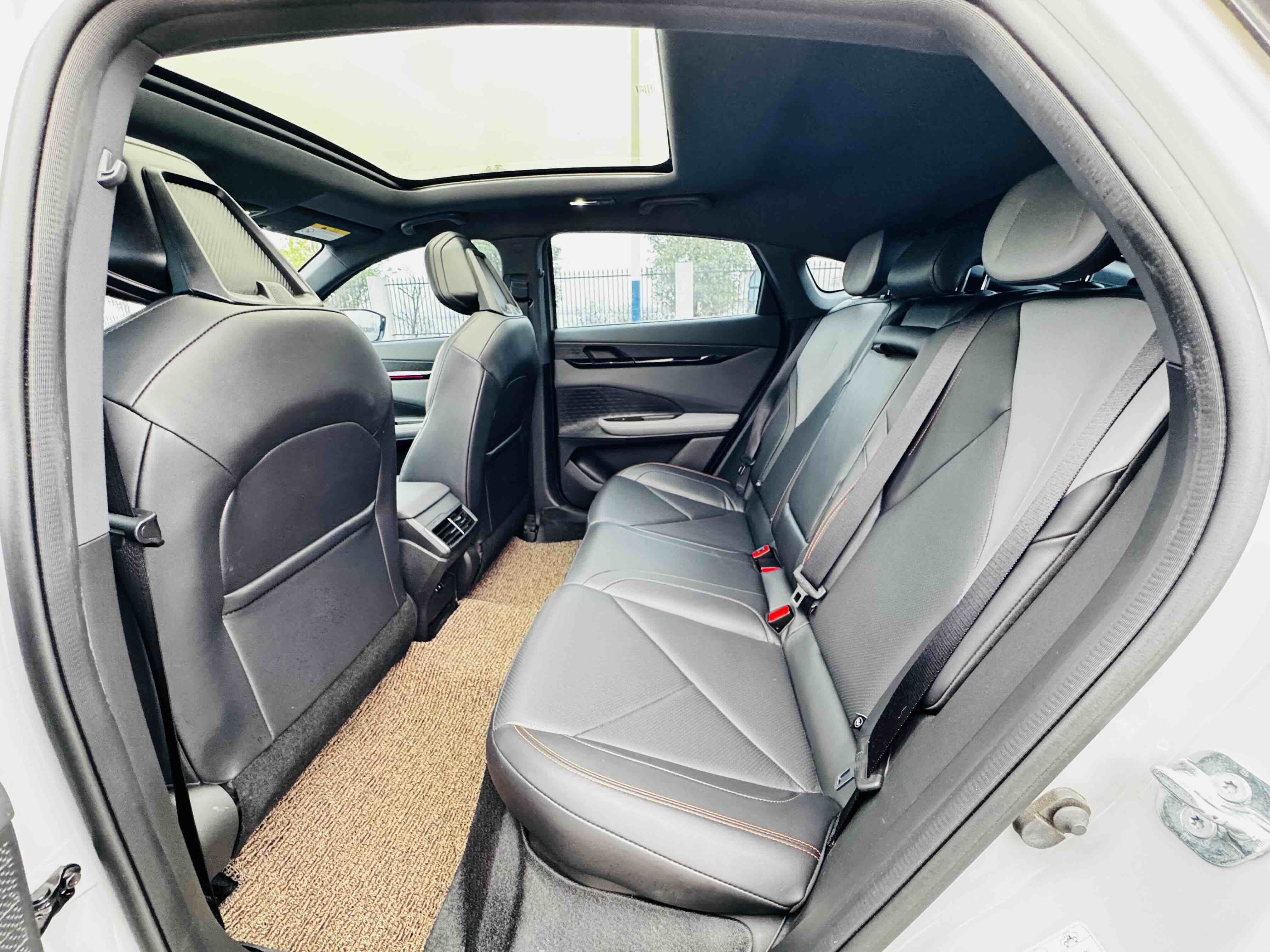Changan UNI-V 2022 car image #8