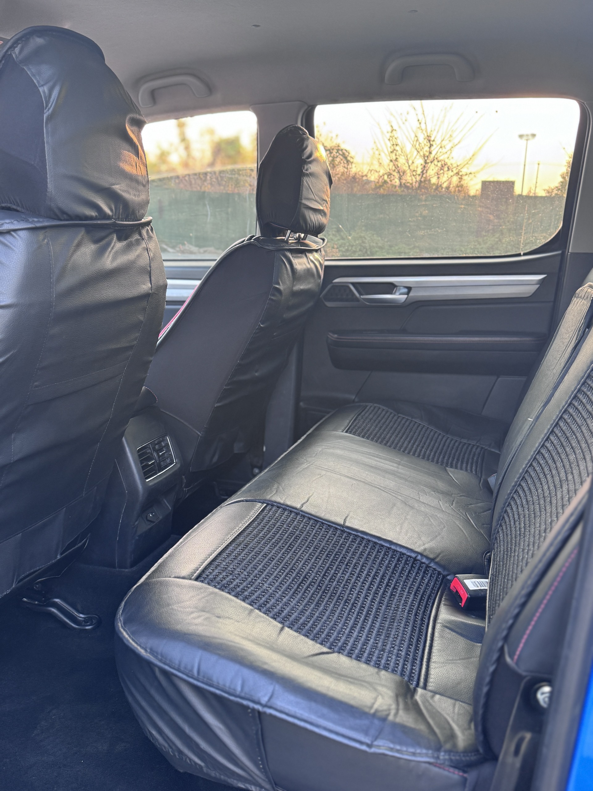 JAC 2023 car image #8