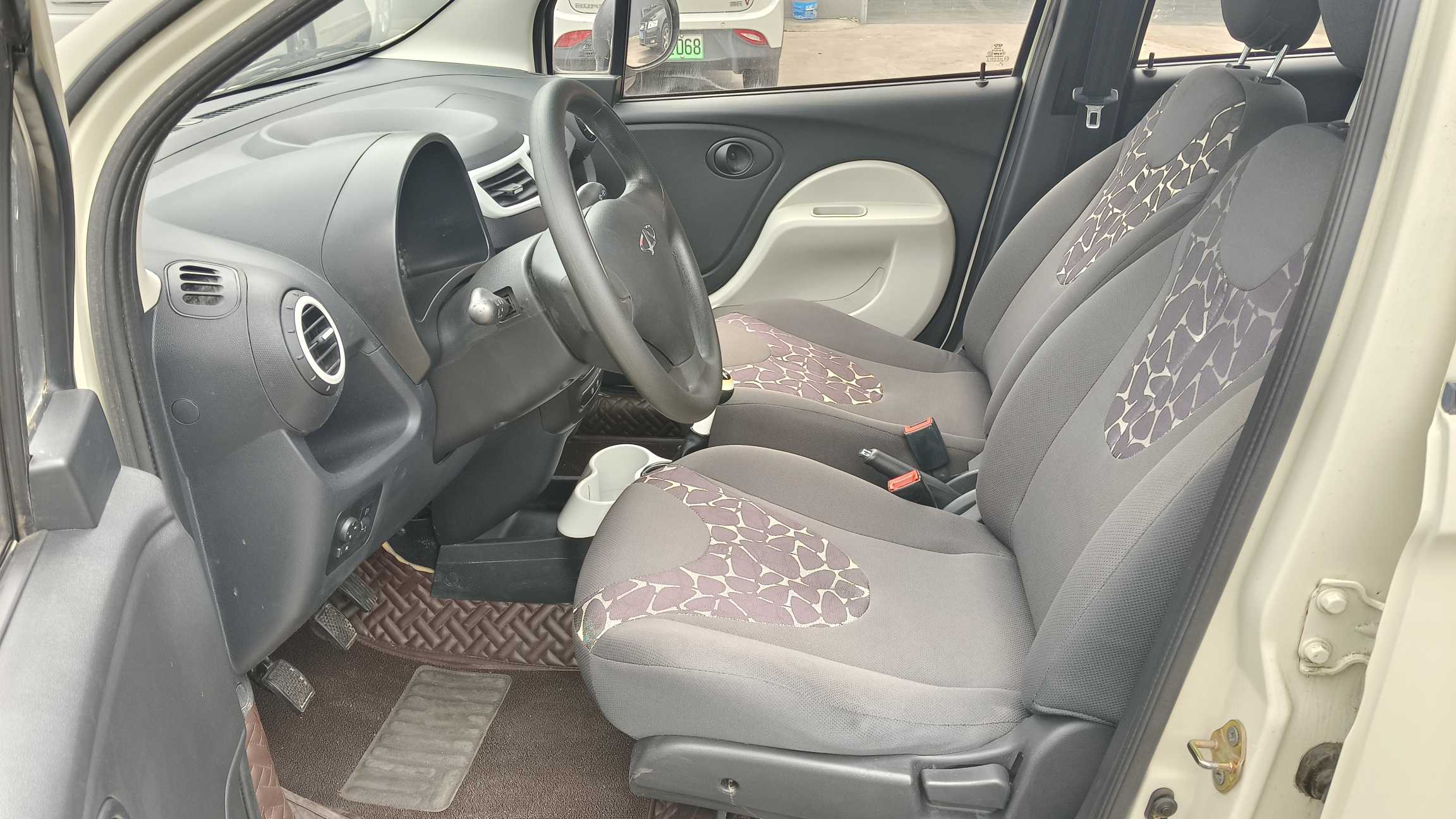 Chery QQ 2014 car image #8