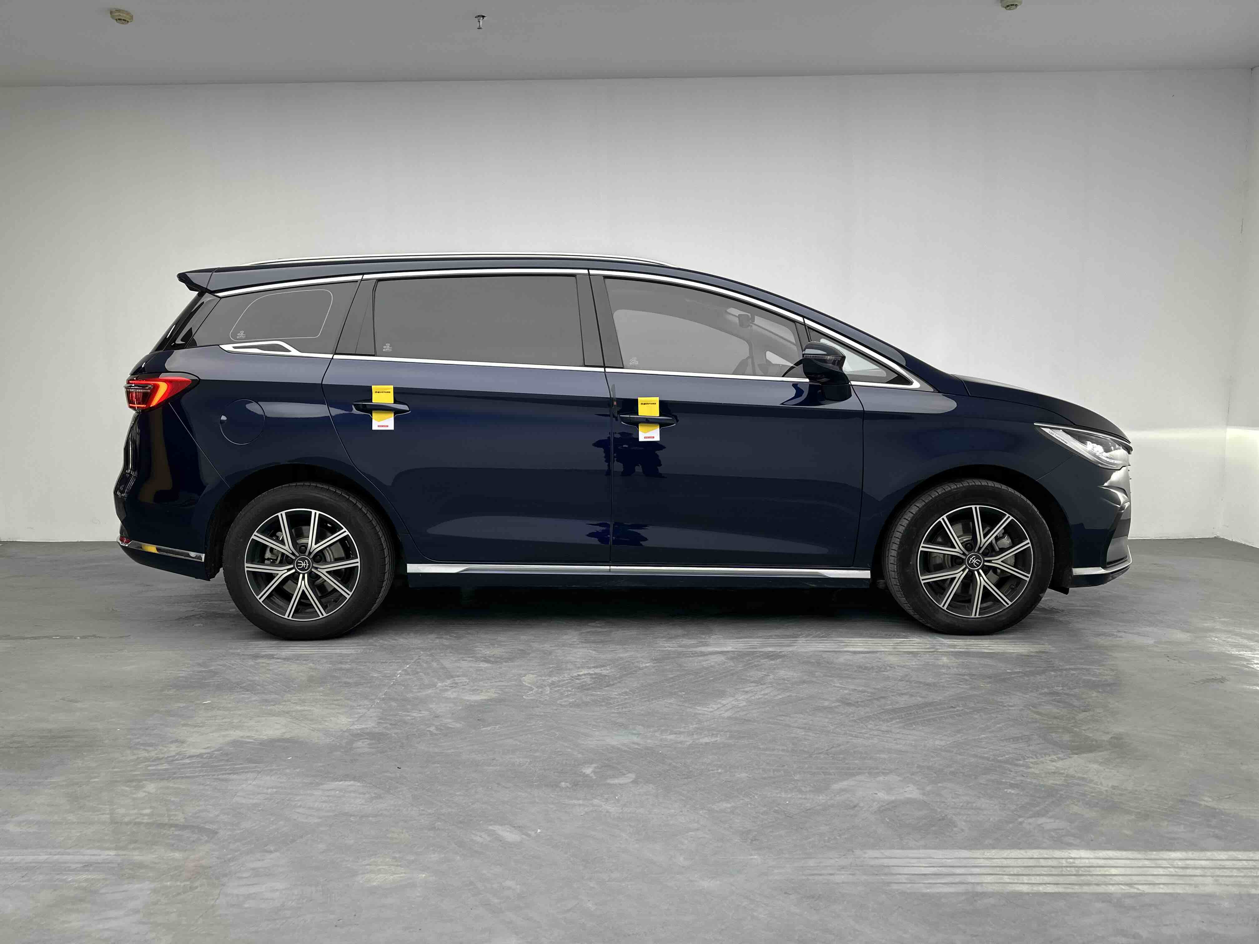 BYD Song MAX New Energy 2023 car image #8