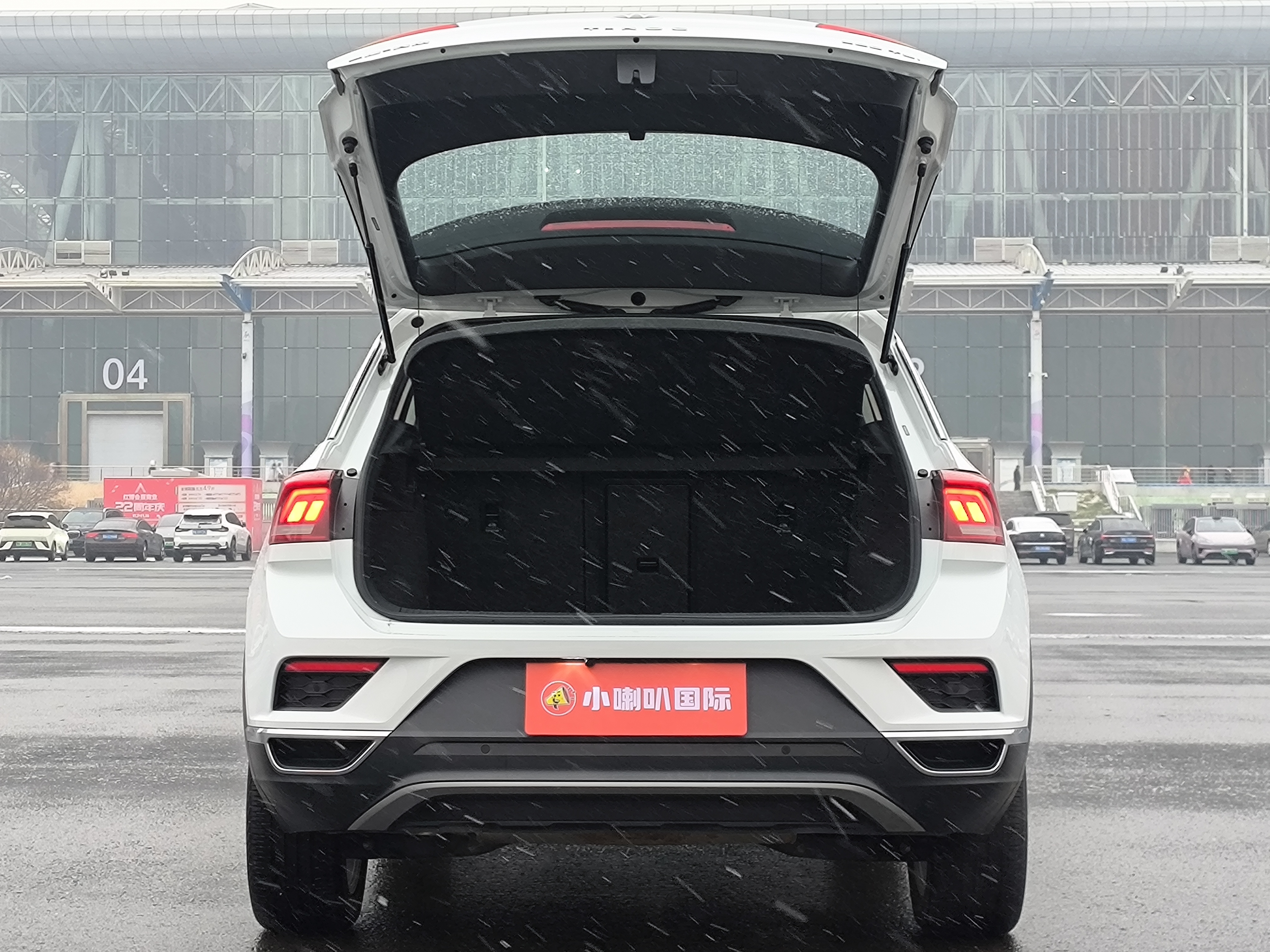 Volkswagen T-Roc 2022 car image #8