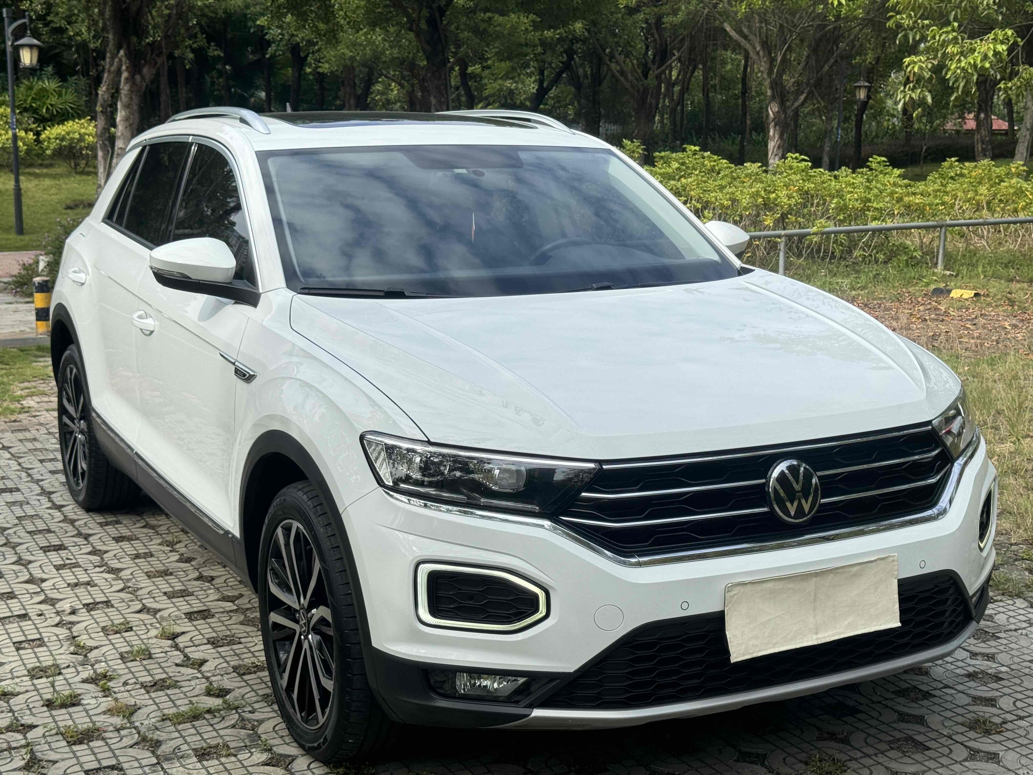 Volkswagen T-Roc 2022 #8 Volkswagen T-Roc 2022 car image #8