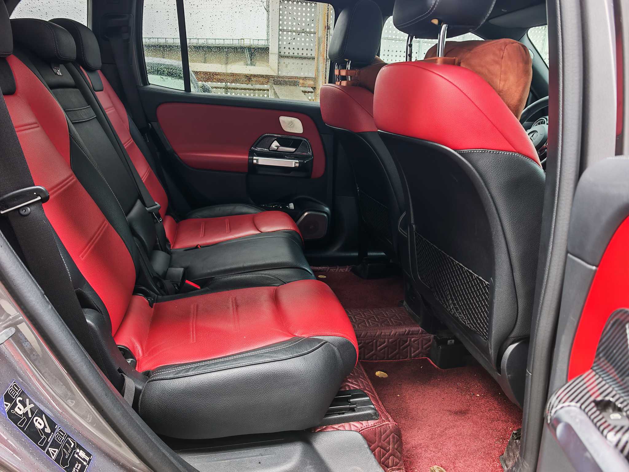 Mercedes-Benz GLB AMG 2023 immagine di auto #8