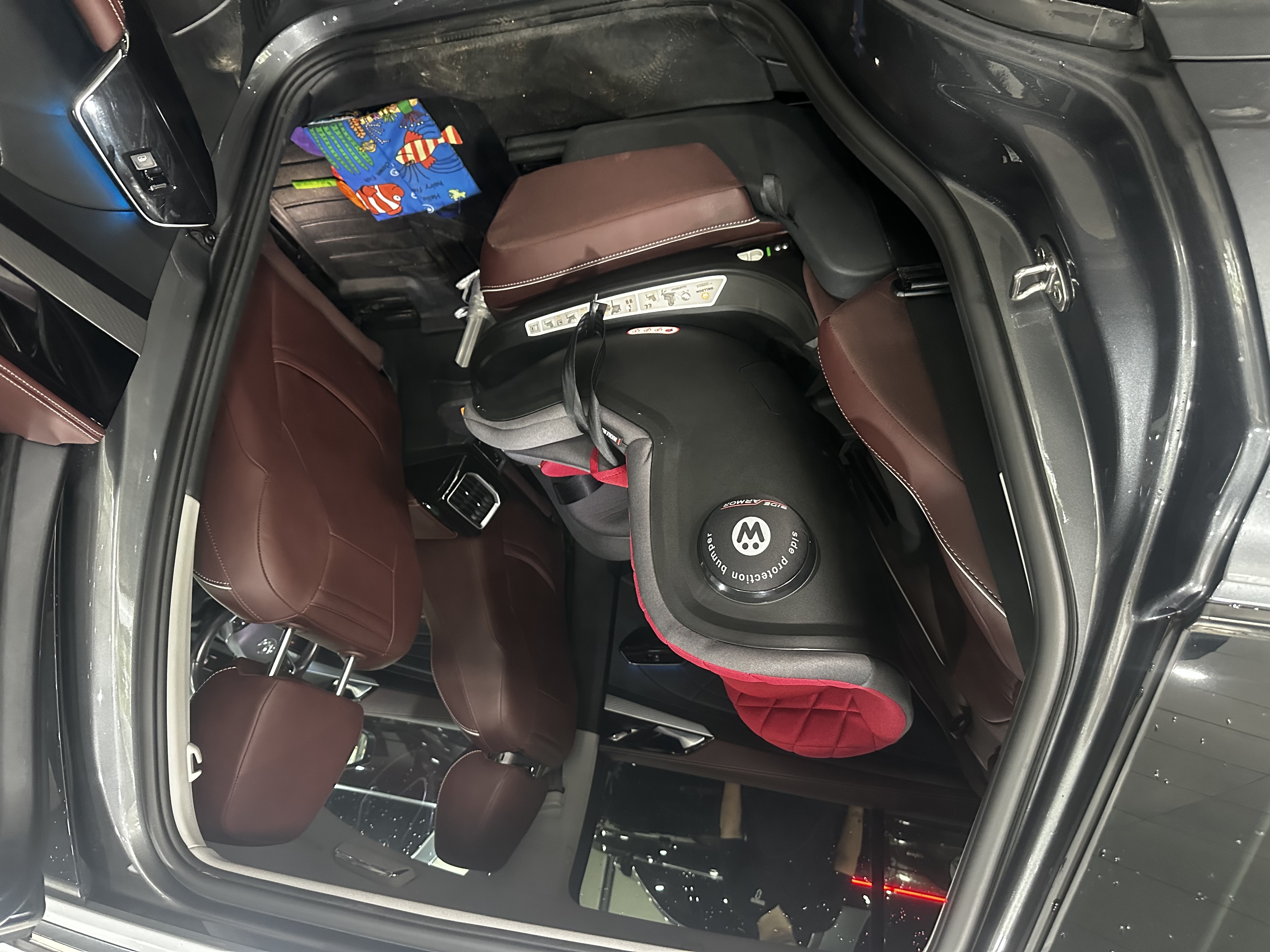 Volkswagen ID.6 X 2022 car image #8