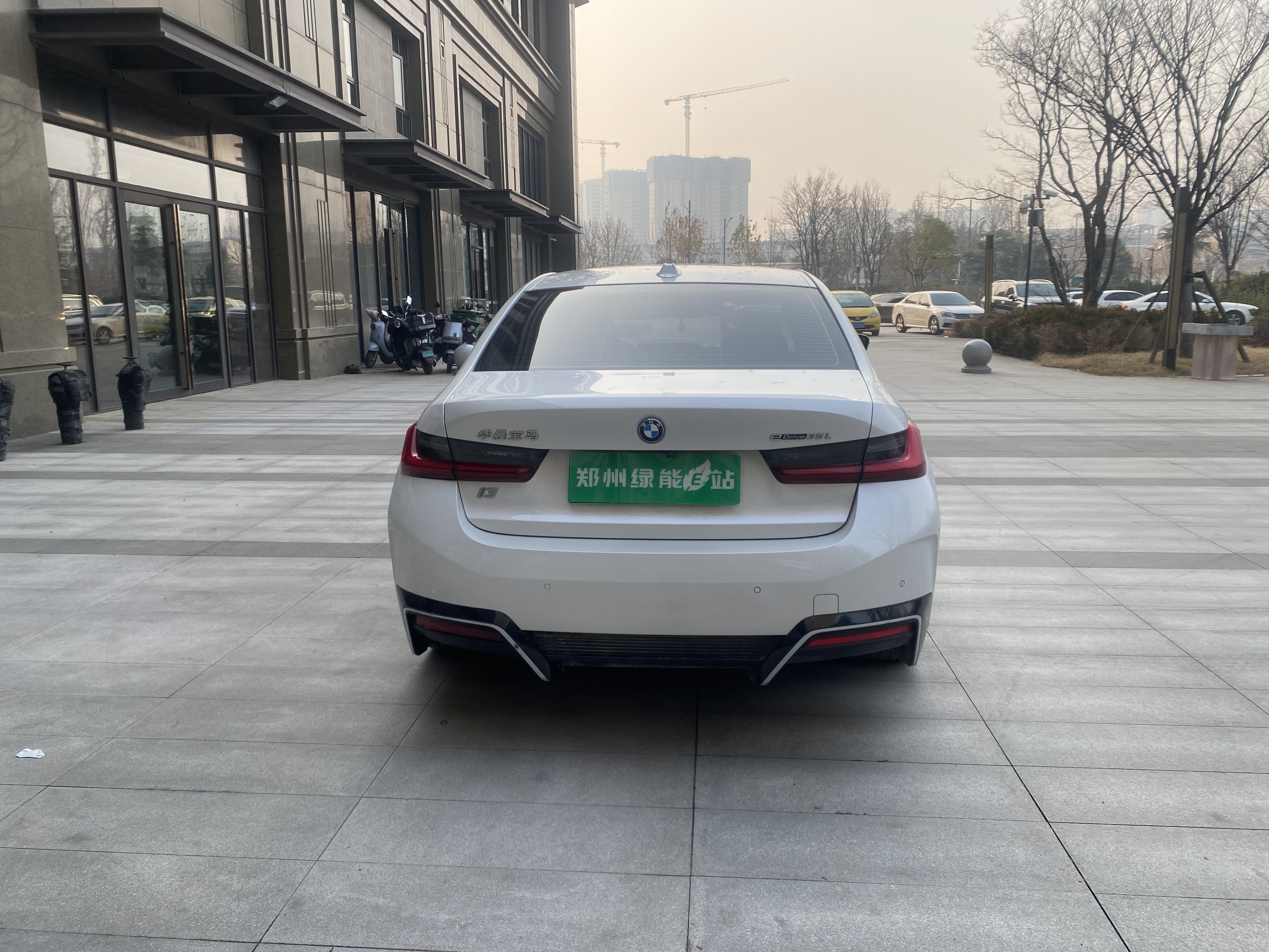 BMW i3 2023 car image #8