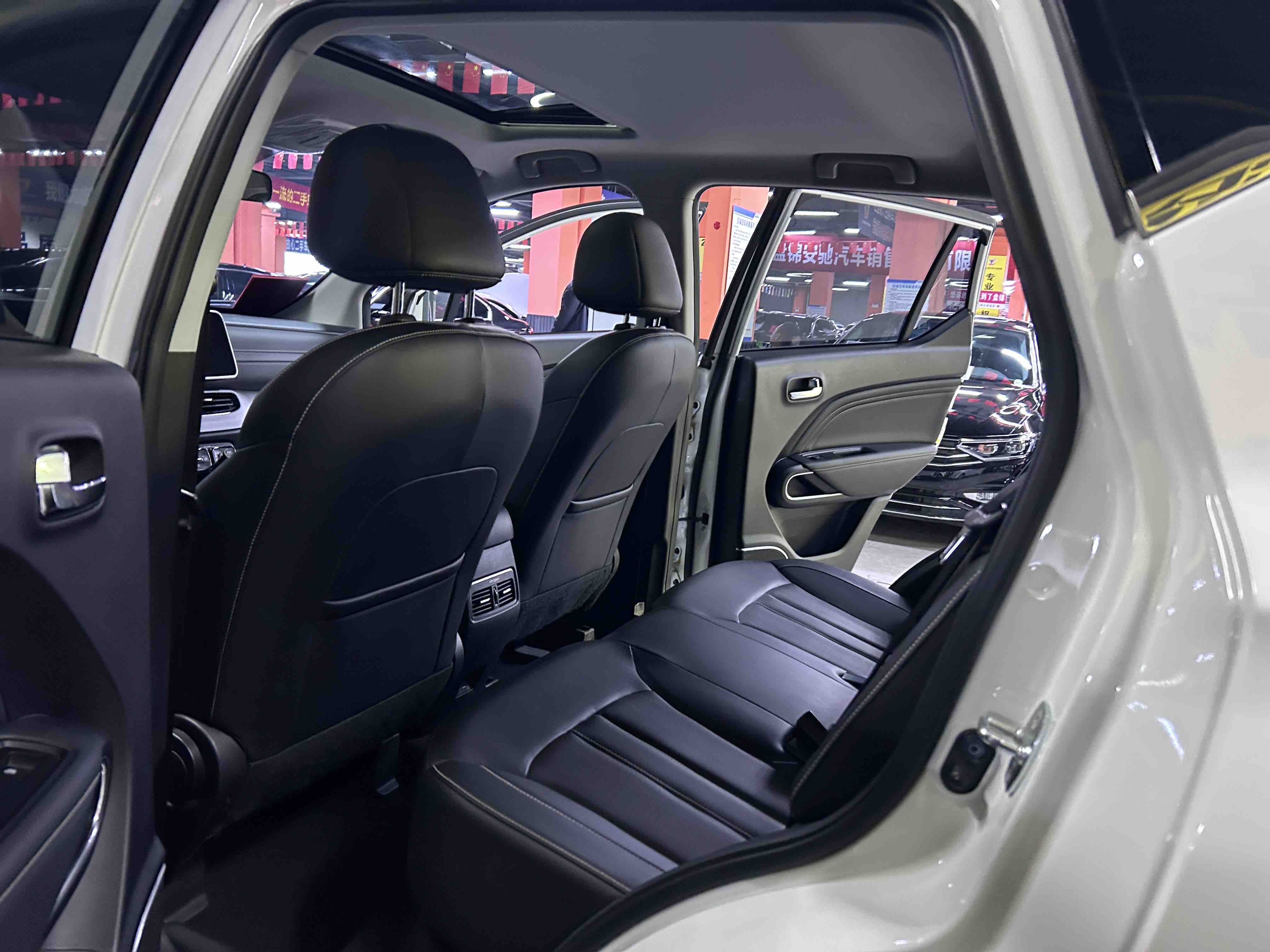 GAC Trumpchi GS3 2022 #8 GAC Trumpchi GS3 2022 car image #8