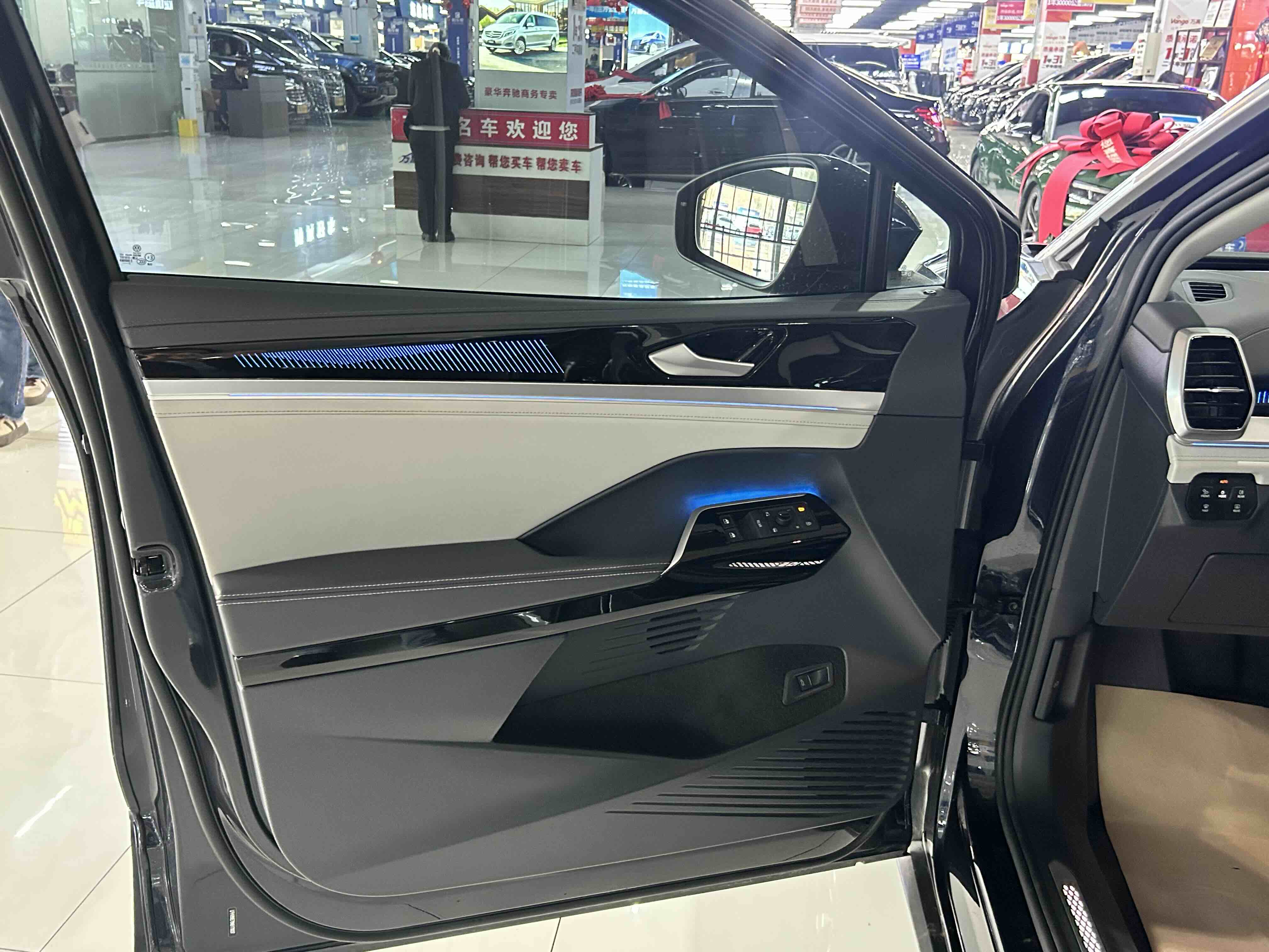 Volkswagen ID.6 Crozz 2023 #8 Volkswagen ID.6 Crozz 2023 immagine di auto #8