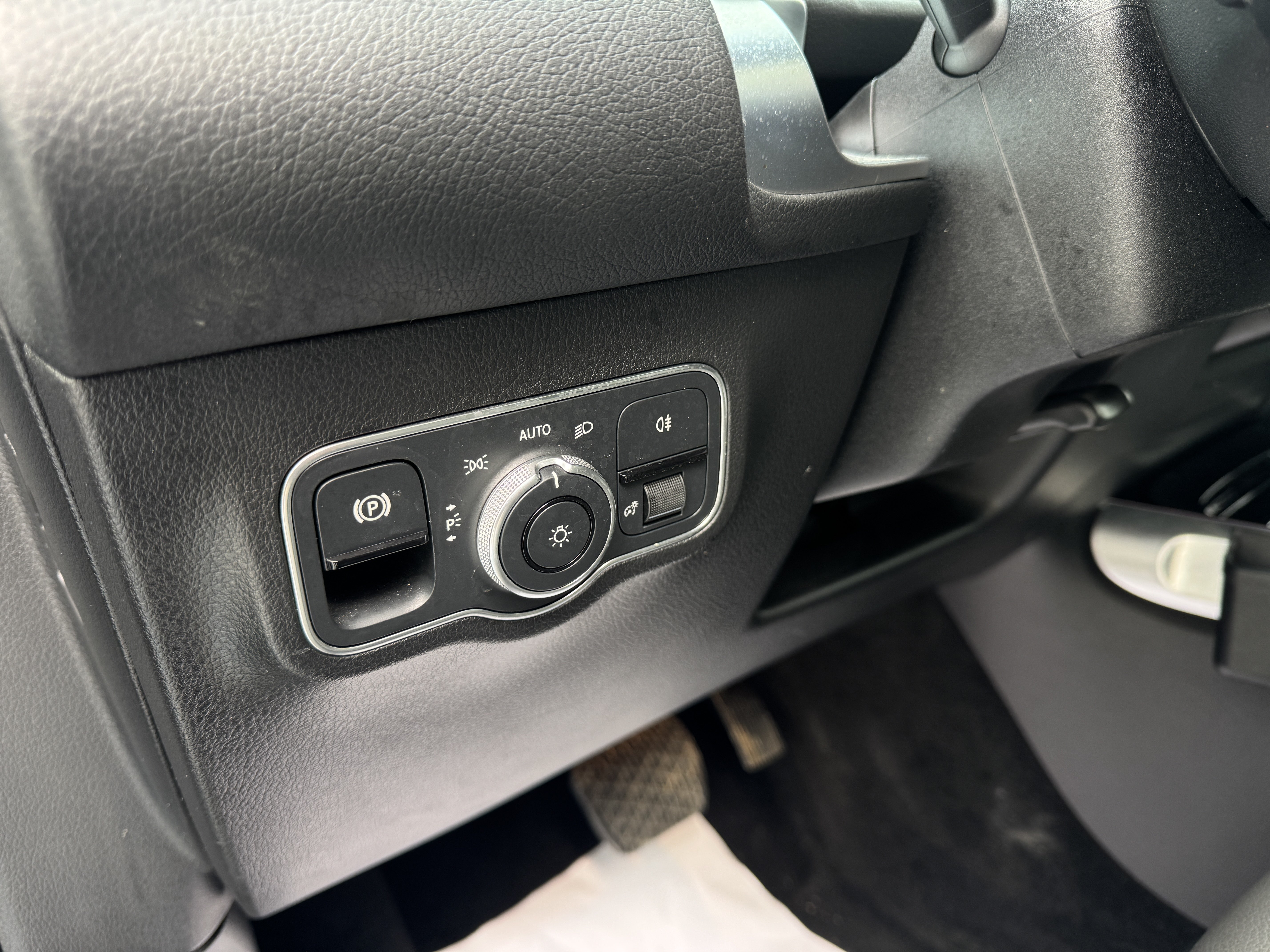 Mercedes-Benz EQB Class 2022 car image #8