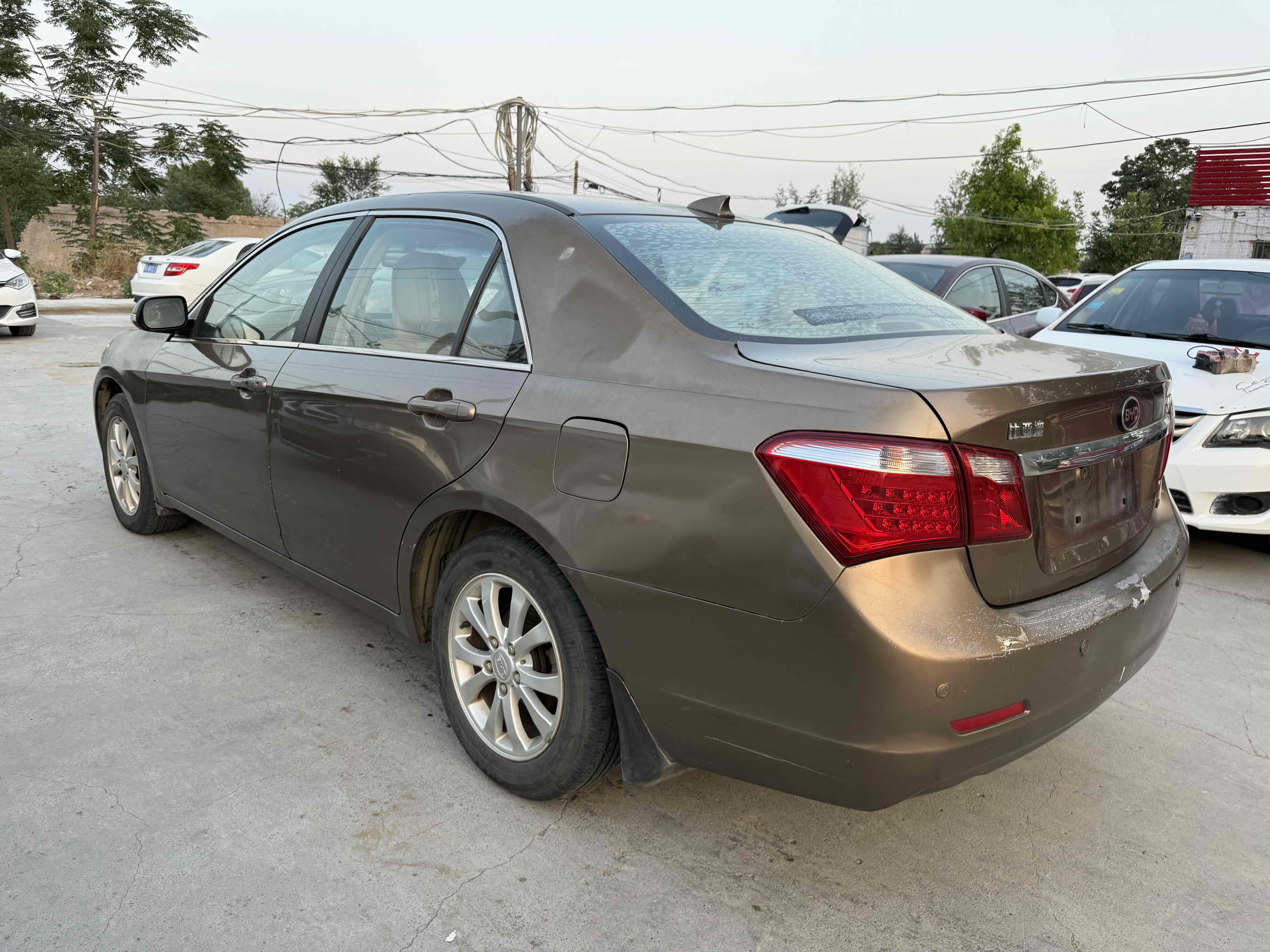 BYD G6 2014 car image #8