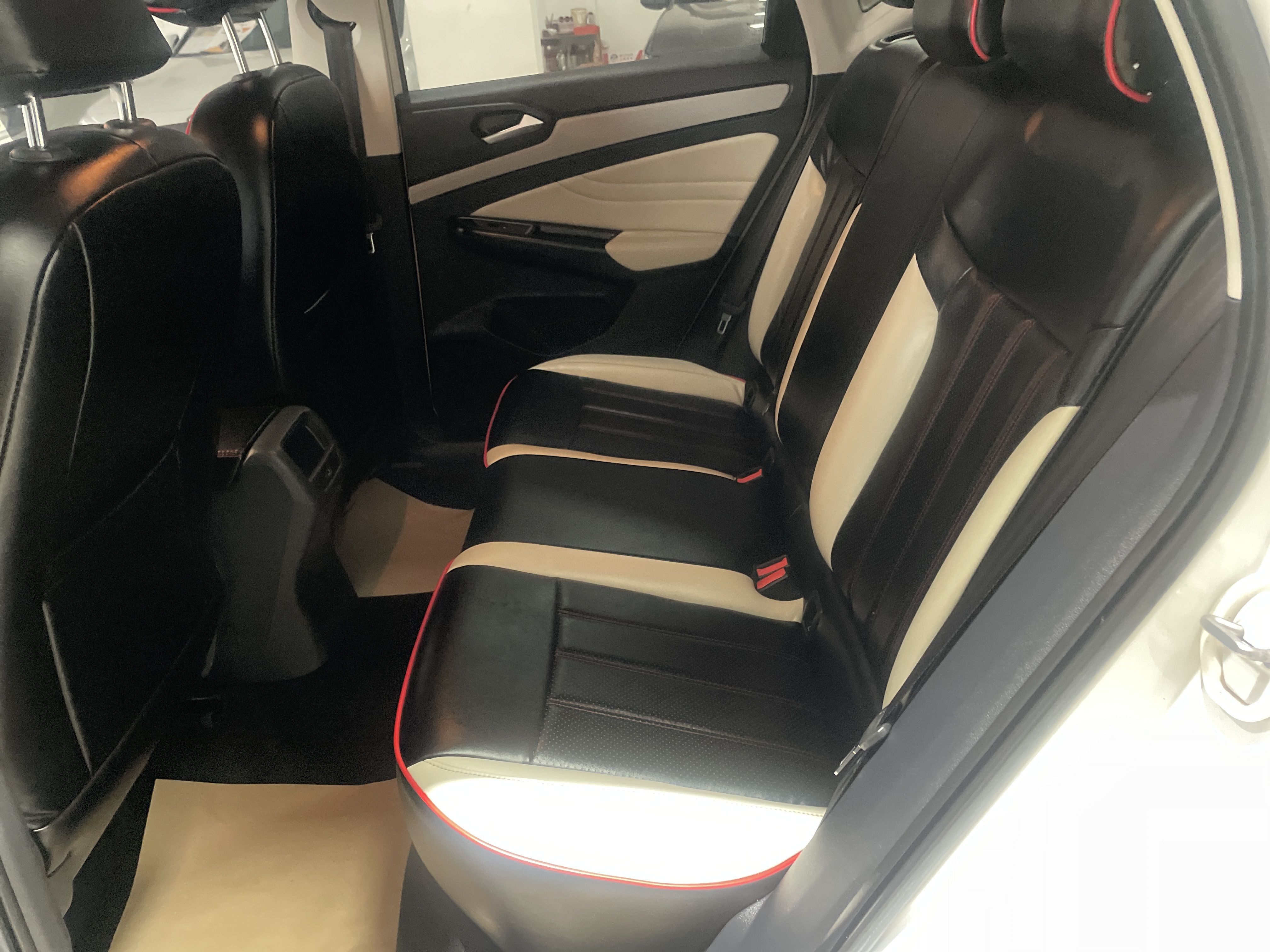 VS5 2022 car image #8